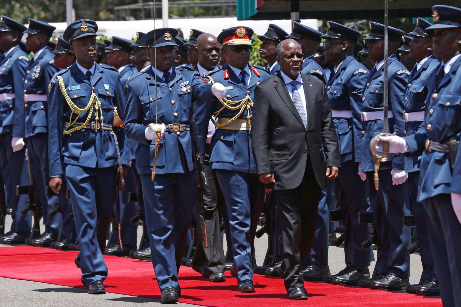 <p>Tanzania’s President John Magufuli leaves after inspecting a guard of honour during his official visit to Nairobi, Kenya on October 31, 2016.</p>