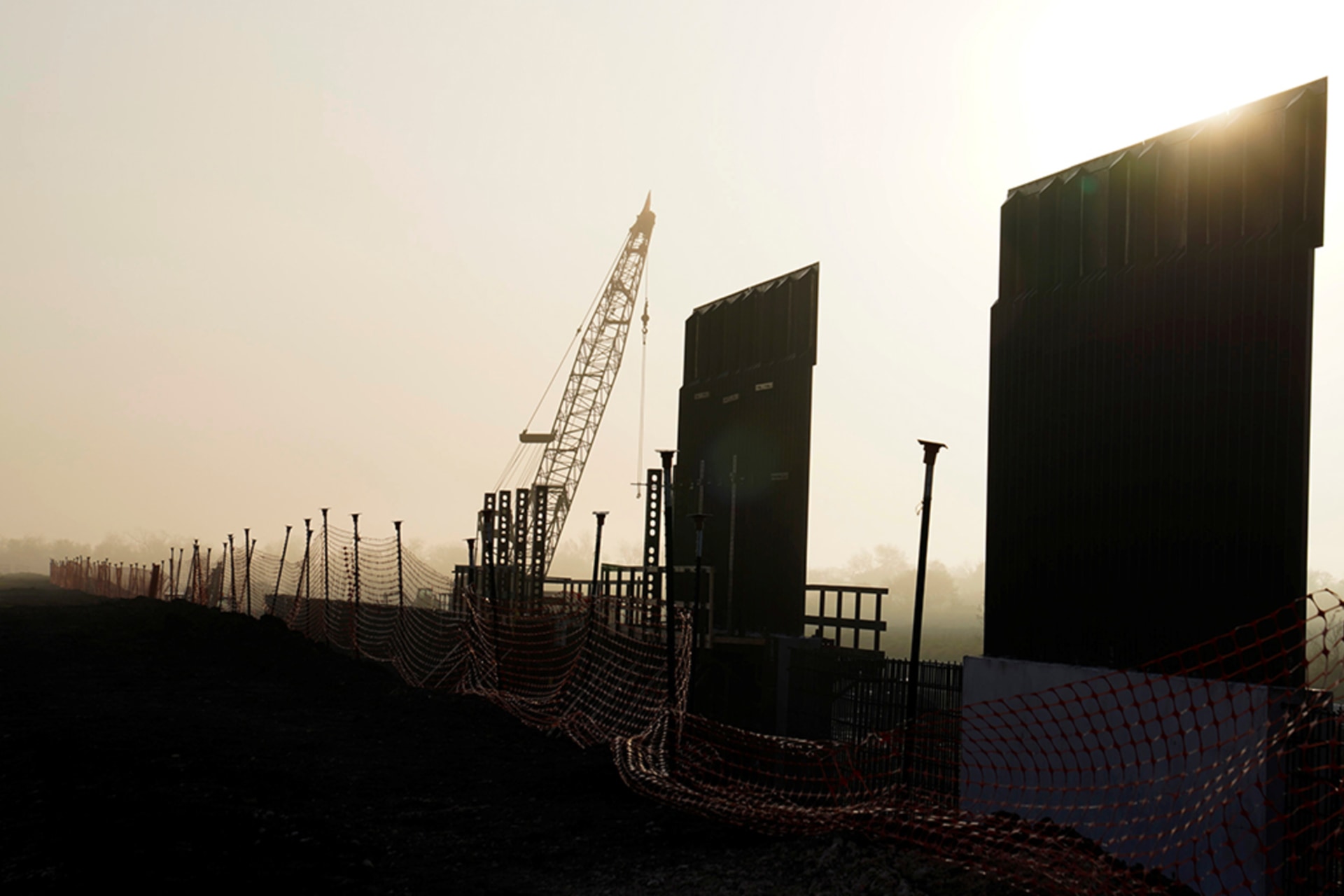 Deglobalization/Build the Wall