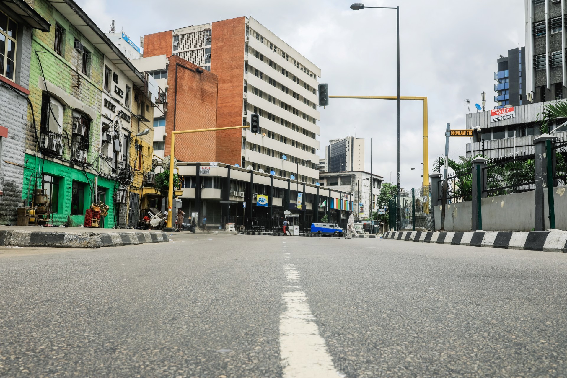 <p>A view of the deserted central business district is pictured on the first day of a 14-day lockdown aimed at limiting the spread of coronavirus disease (COVID-19) in Lagos, Nigeria, on March 31, 2020. </p>
