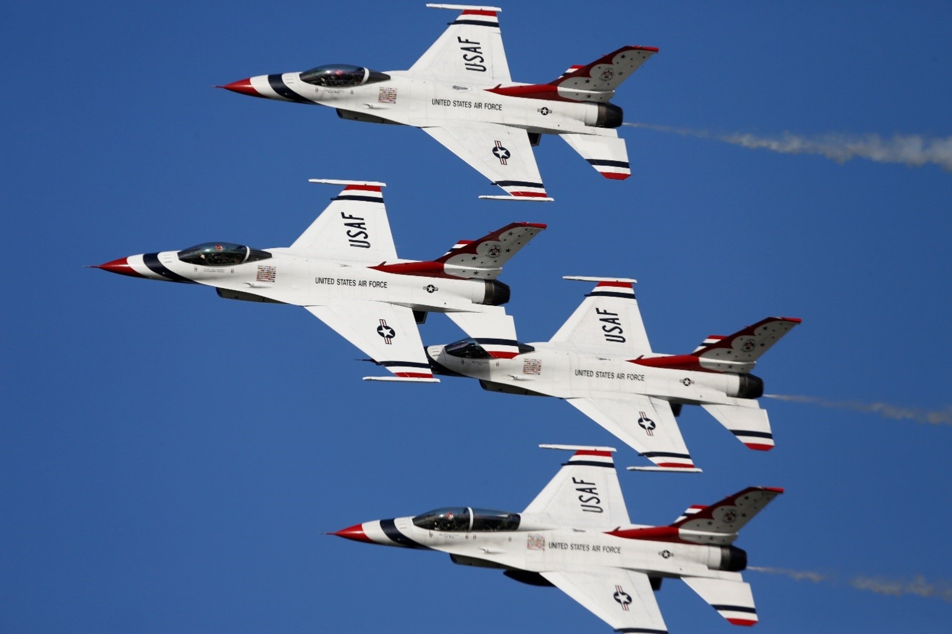 <p>The “Thunderbirds” perform during the F-Air Columbia 2019 air festival in Rionegro, Columbia. REUTERS/David Estrada</p>