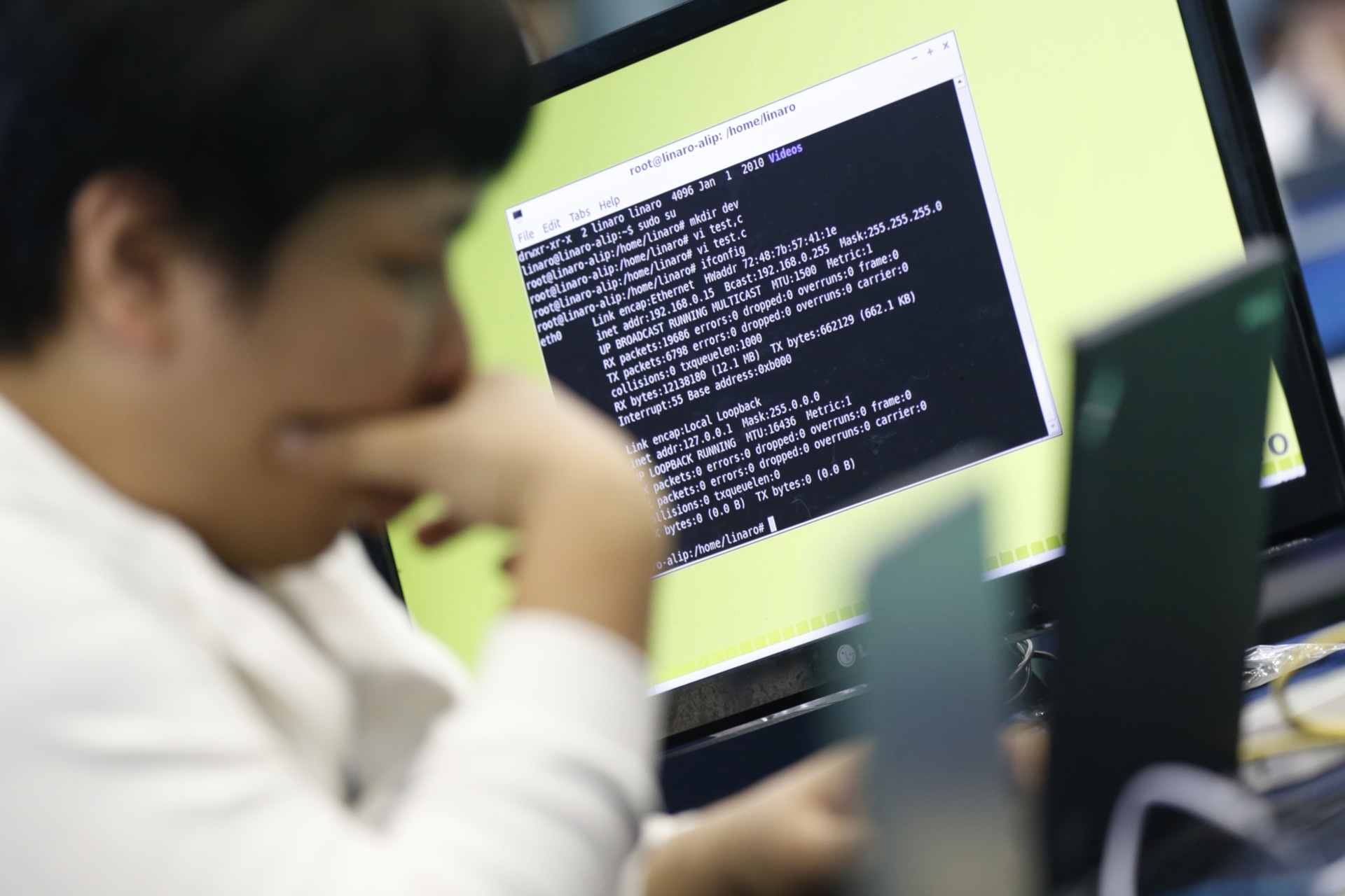 <p>A student attends a hackers competition in Seoul.</p>