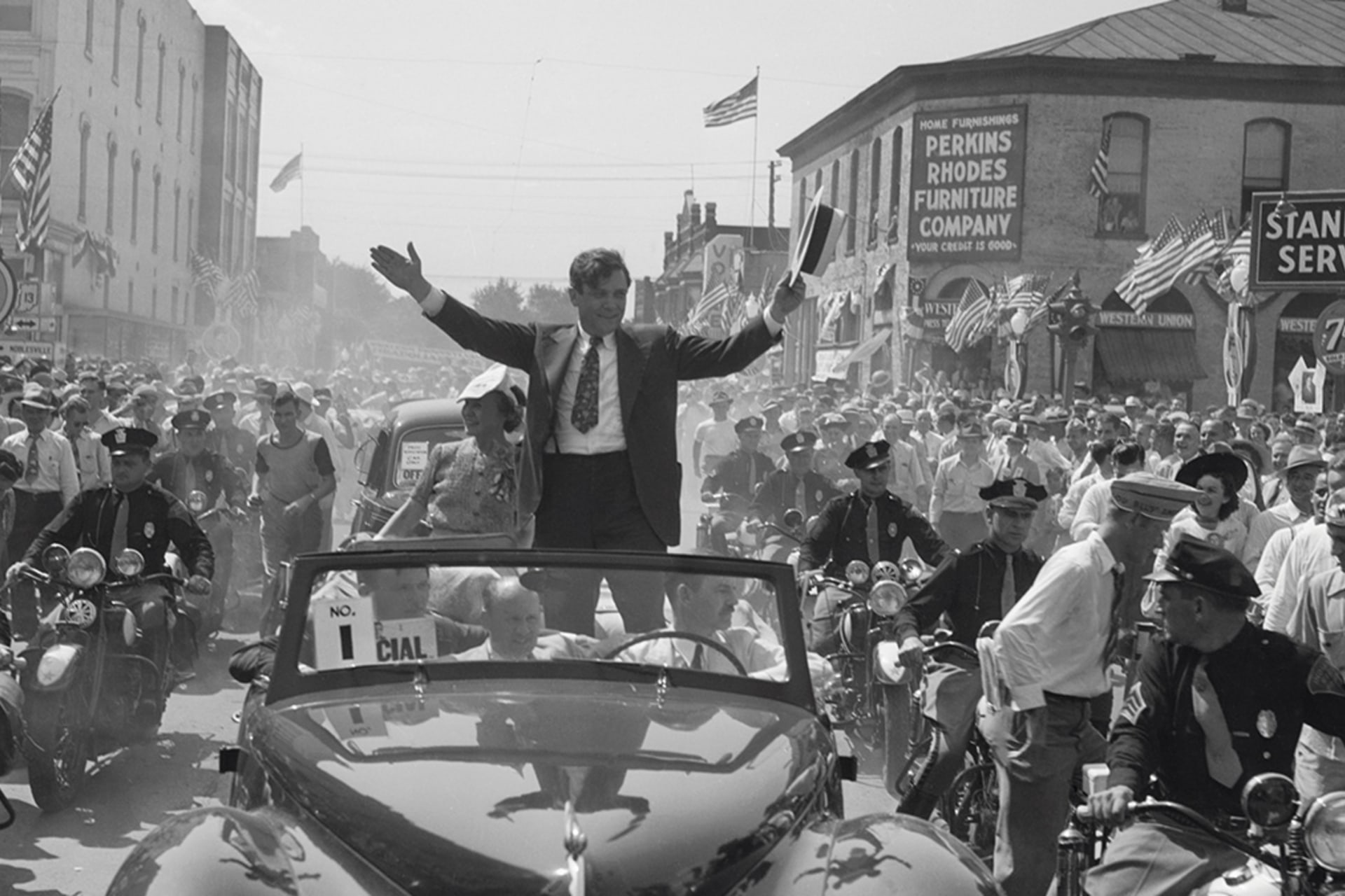 <p>Wendell Willkie waves to the crowd on his arrival for the ceremonies attending formal notification of his nomination by the Republican party as their candidate in the 1940 U.S. presidential election. </p>
