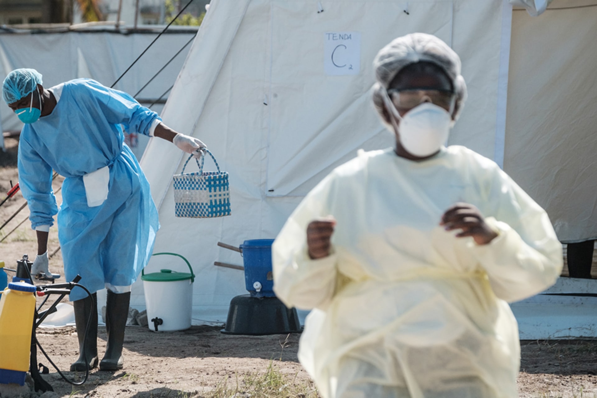 <p>Medical staff outside of cholera treatment tents in Beira, Mozambique</p>