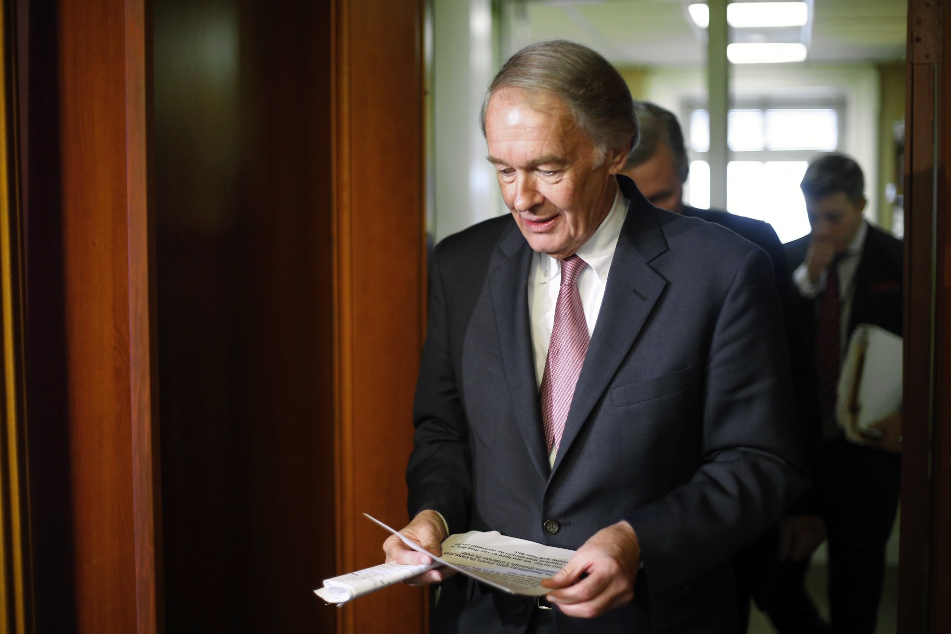 <p>U.S. Senator Edward Markey (D-MA) arrives for a news conference after a Senate vote on whether to overturn a presidential veto of the Keystone XL pipeline, at the U.S. Capitol in Washington, March 4, 2015.</p>
