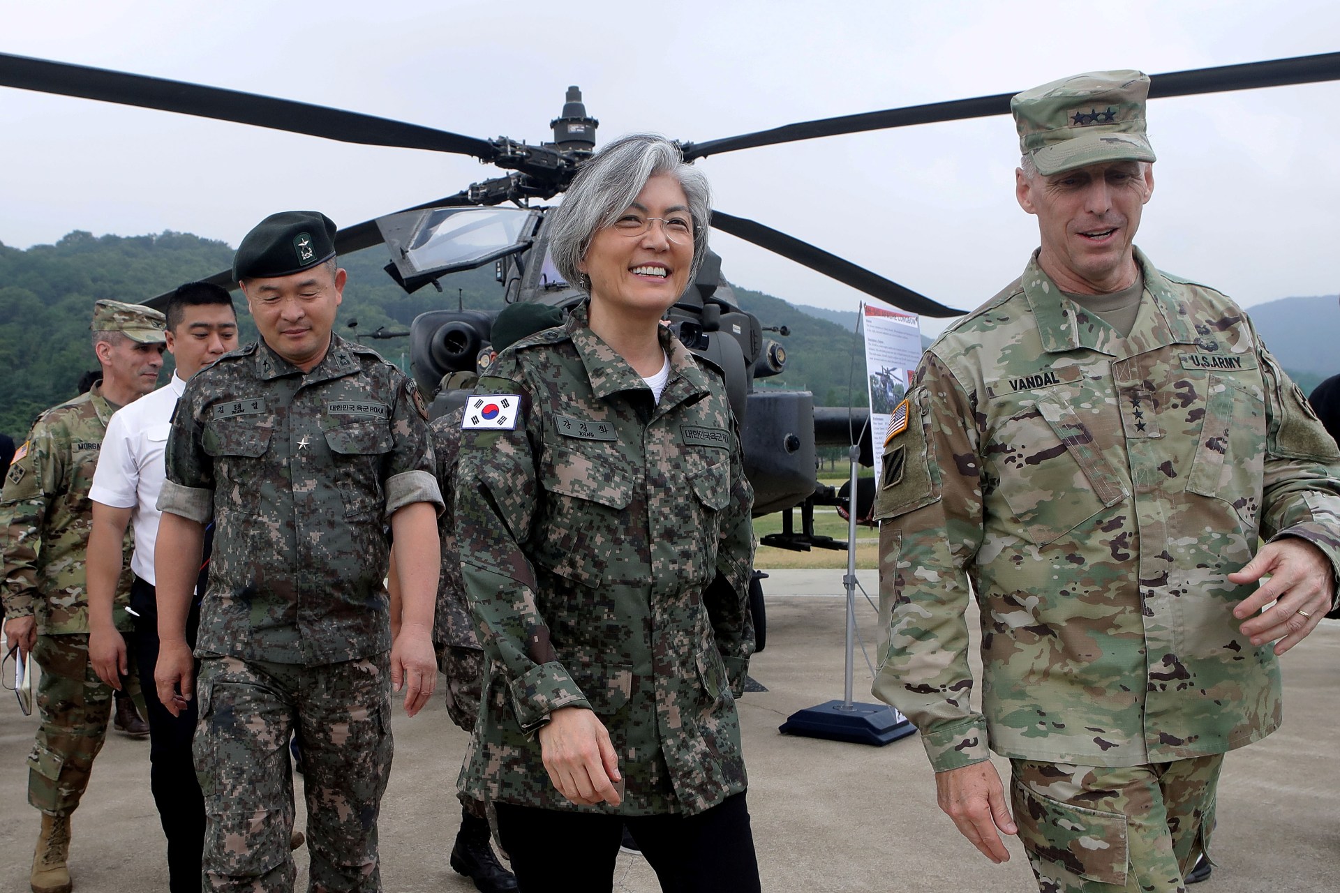 <p>South Korean Foreign Minister Kang Kyung-wha talks with Lieutenant General Thomas Vandal, former commander of the U.S. 8th Army, as she visits the South Korea-U.S. Combined 2nd Infantry Division headquarters in Uijeongbu, South Korea on June 25, 2017.</p>
