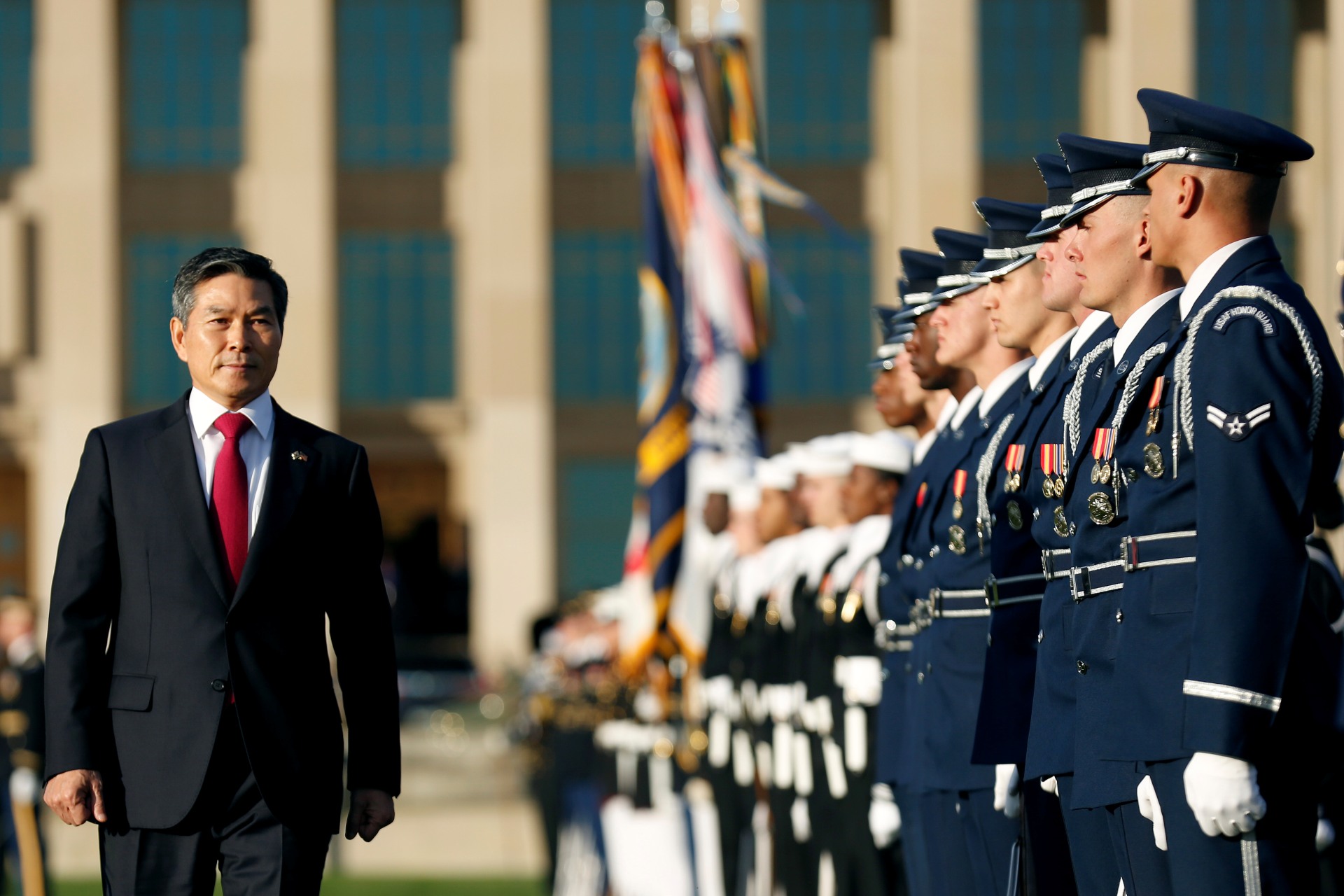 <p>South Korean National Defense Minister Jeong Kyeong-doo attends an armed forces full honor arrival ceremony hosted by U.S. Secretary of Defense James Mattis before the 50th annual ROK-U.S. Security Consultative Meeting, October 31, 2018.</p>
