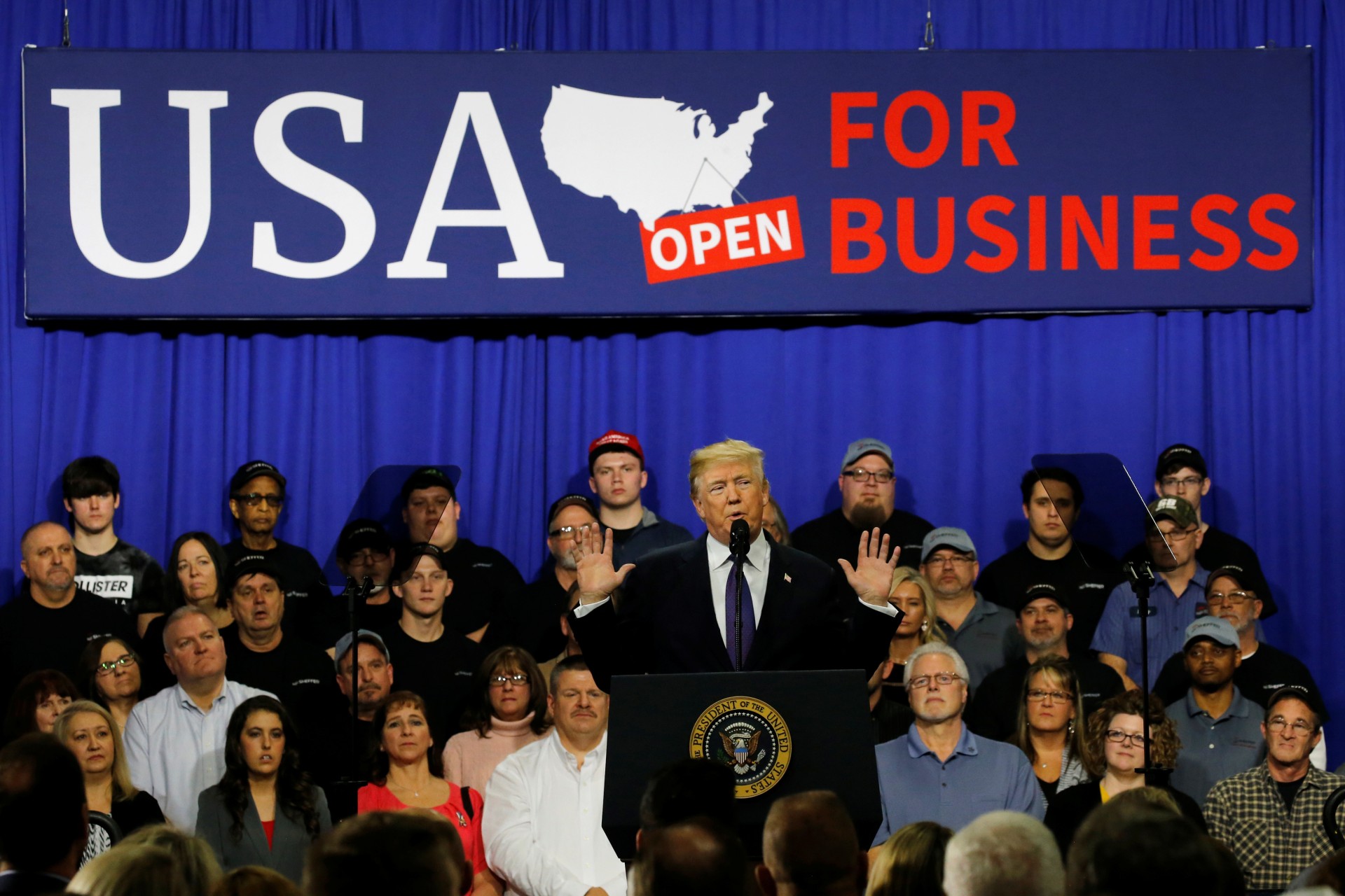 <p>U.S. President Donald Trump delivers remarks on his tax policy in Blue Ash, Ohio, U.S. February 5, 2018. </p>
