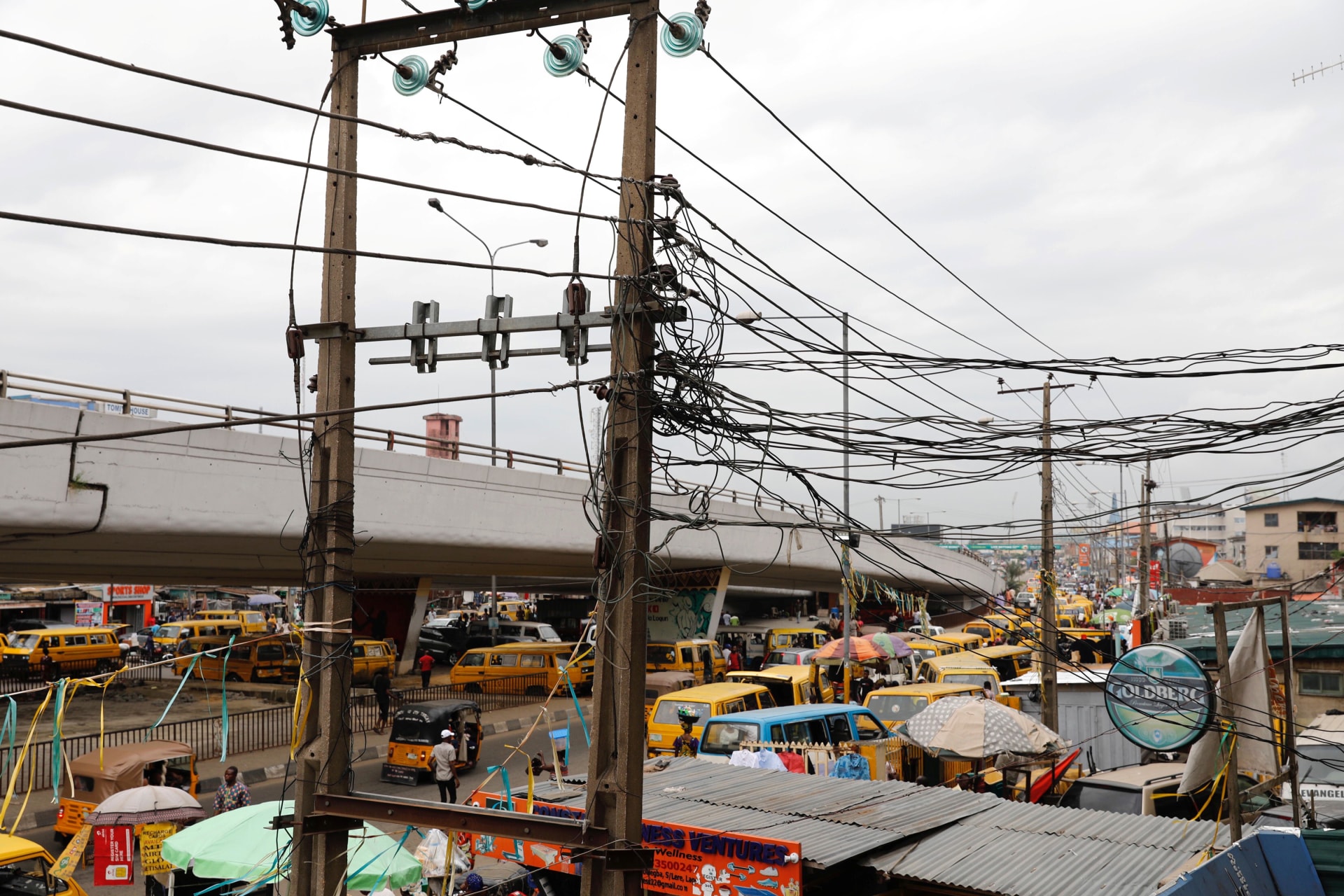 <p>Electric wires are pictured in Ojuelegba district in Nigeria’s commercial capital Lagos, Nigeria June 18, 2018. </p>
