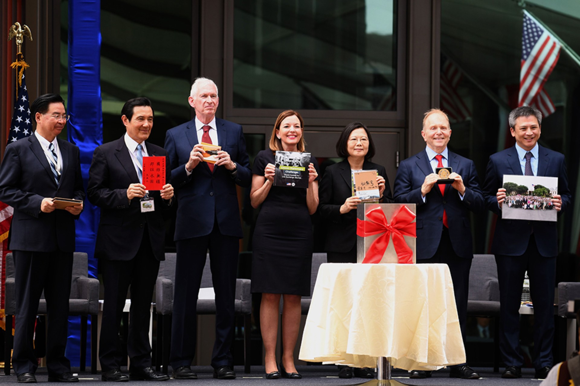 <p>Representatives of Taiwan and the United States place items in a time capsule at the dedication ceremony of the new American Institute in Taiwan complex in Taipei. </p>

