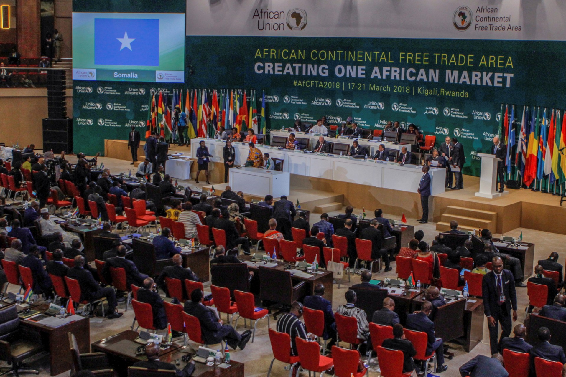 <p>African leaders attend a meeting to sign a free trade deal that would create a liberalized market for goods and services across the continent, in Kigali, Rwanda March 21, 2018. </p>
