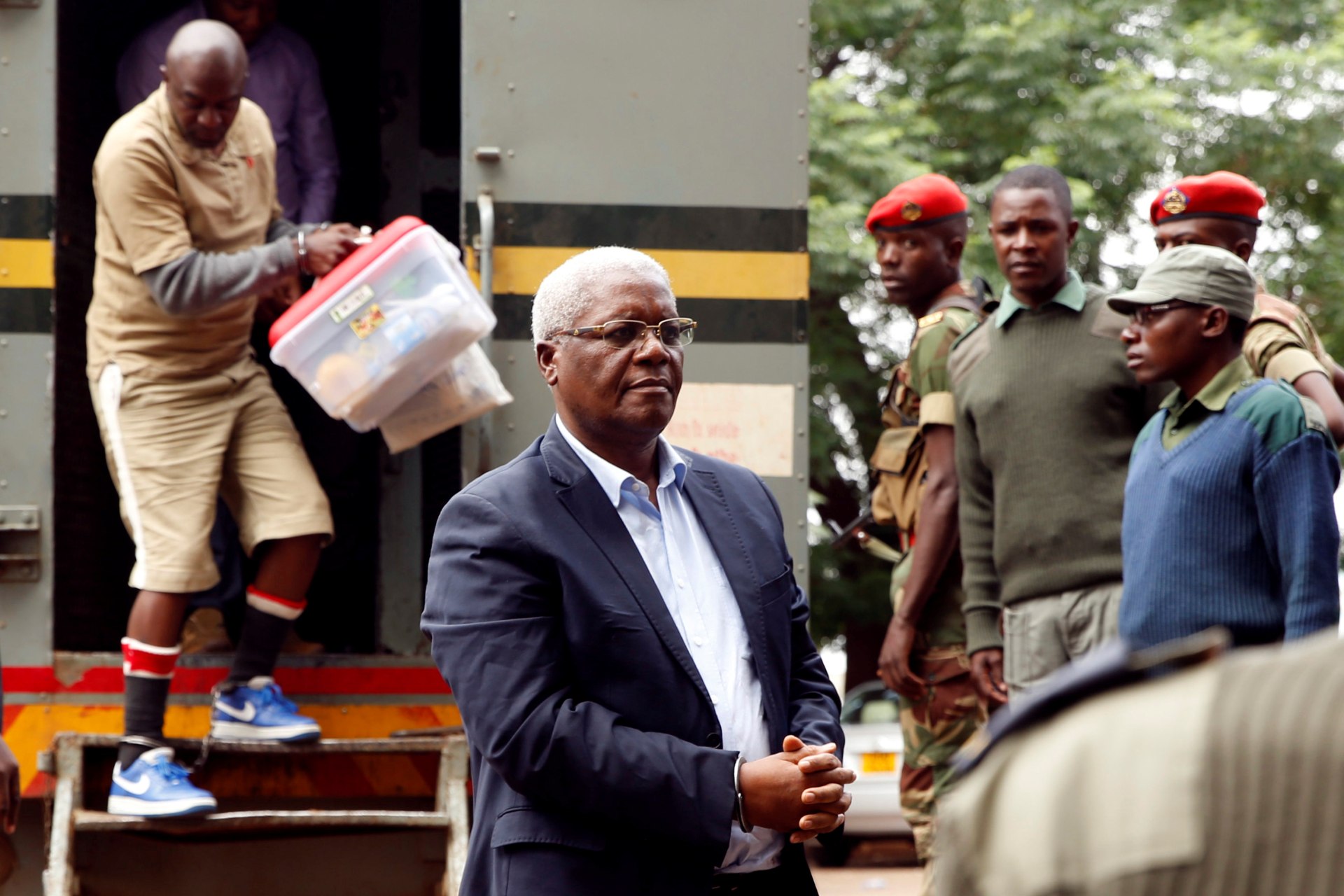 <p>Former Zimbabwe finance minister Ignatius Chombo arrives at court to face corruption charges, in Harare, Zimbabwe, November 27, 2017. Mr. Chombo is one of a number of former Mugabe allies that are now facing trial.</p>