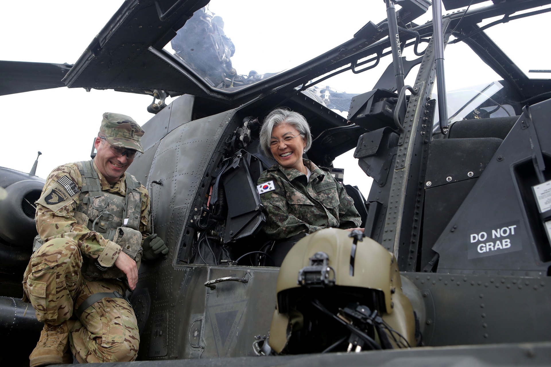 <p>South Korean Foreign Minister Kang Kyung-wha sits in a AH-64D Apache Longbow helicopter as as she visits the headquarters of the South Korea-US Combined 2nd Infantry Division at the Camp Red Cloud in Uijeongbu, South Korea June 25, 2017. </p>
