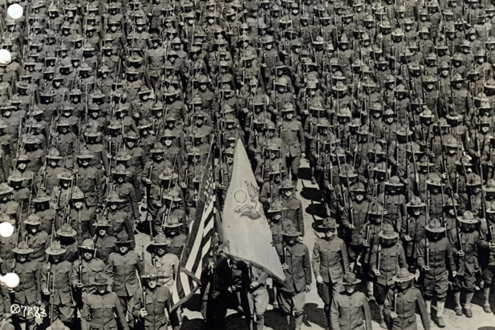 <p>U.S. soldiers of the 82nd Division stand in formation in 1917 (Reuters) </p>
