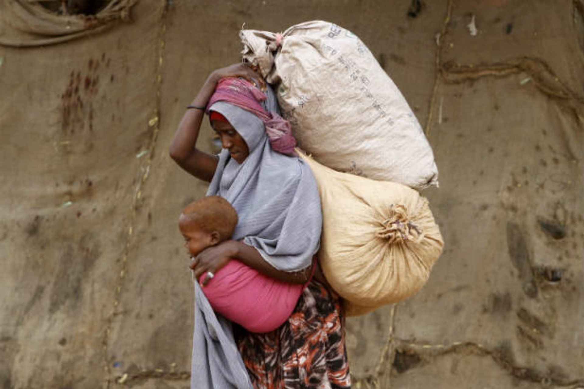 <p>Somalia displaced woman refugees ban</p>
