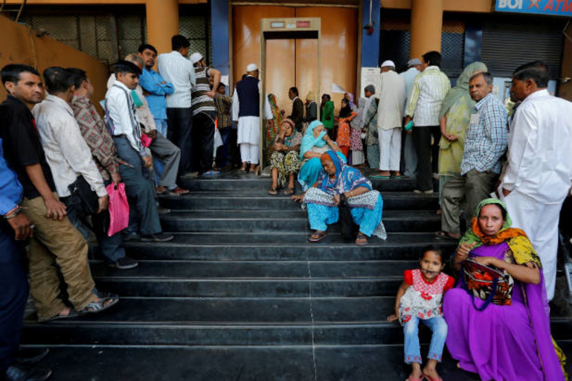 <p>India money banks women demonitization</p>
