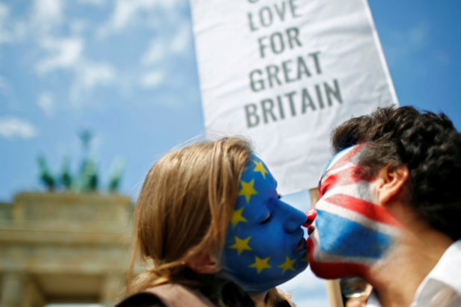 RTX2H0CP Brexit Reuters