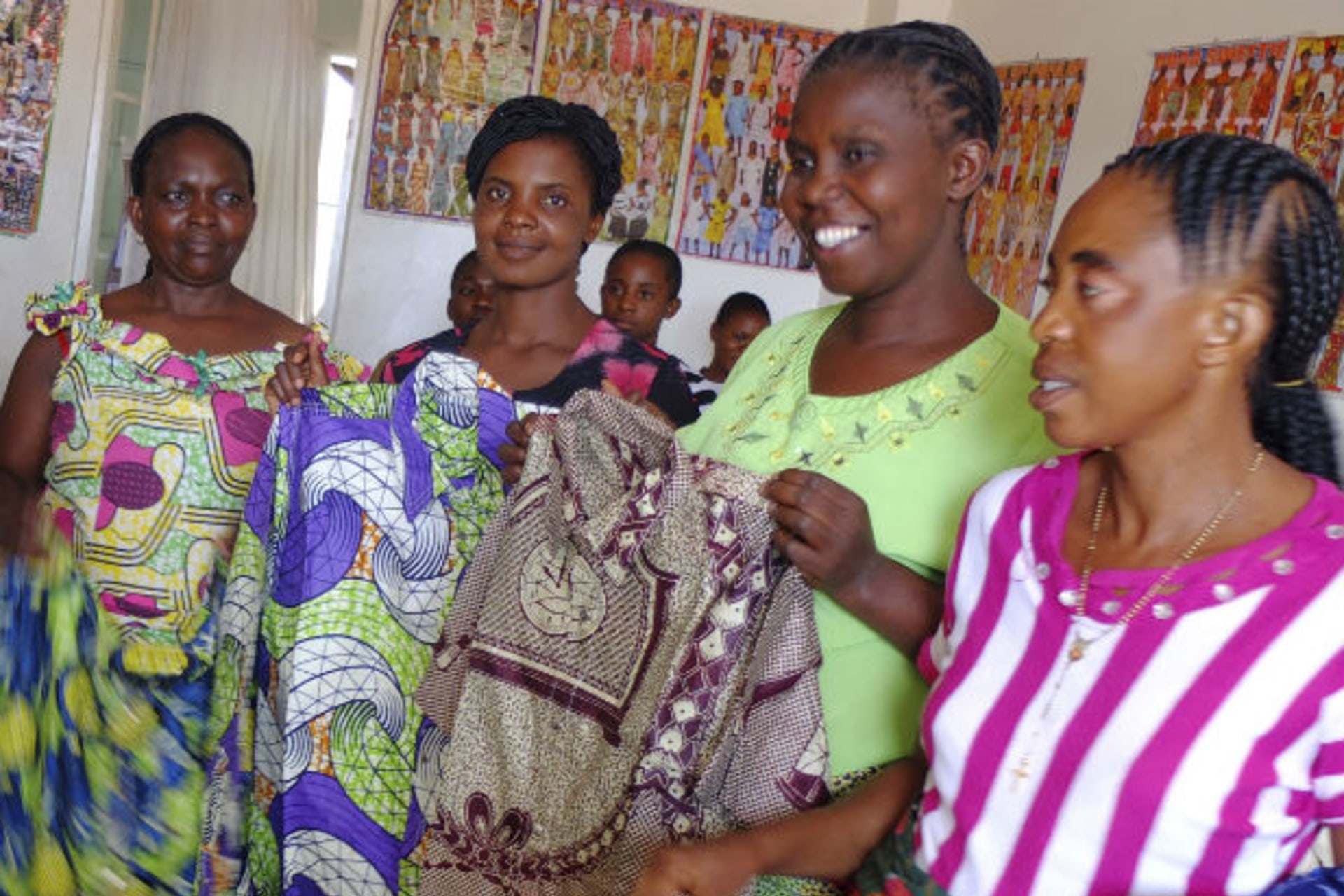 Democratic-Republic-Congo-female-women-entrepreneur-sewing-circle-entrepreneurship-poverty-reduction