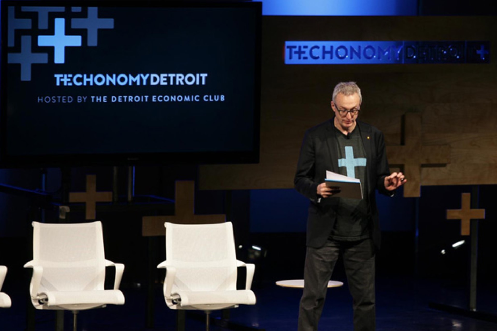 <p>David Kirkpatrick introduces Techonomy Detroit (Courtesy Techonomy).</p>
