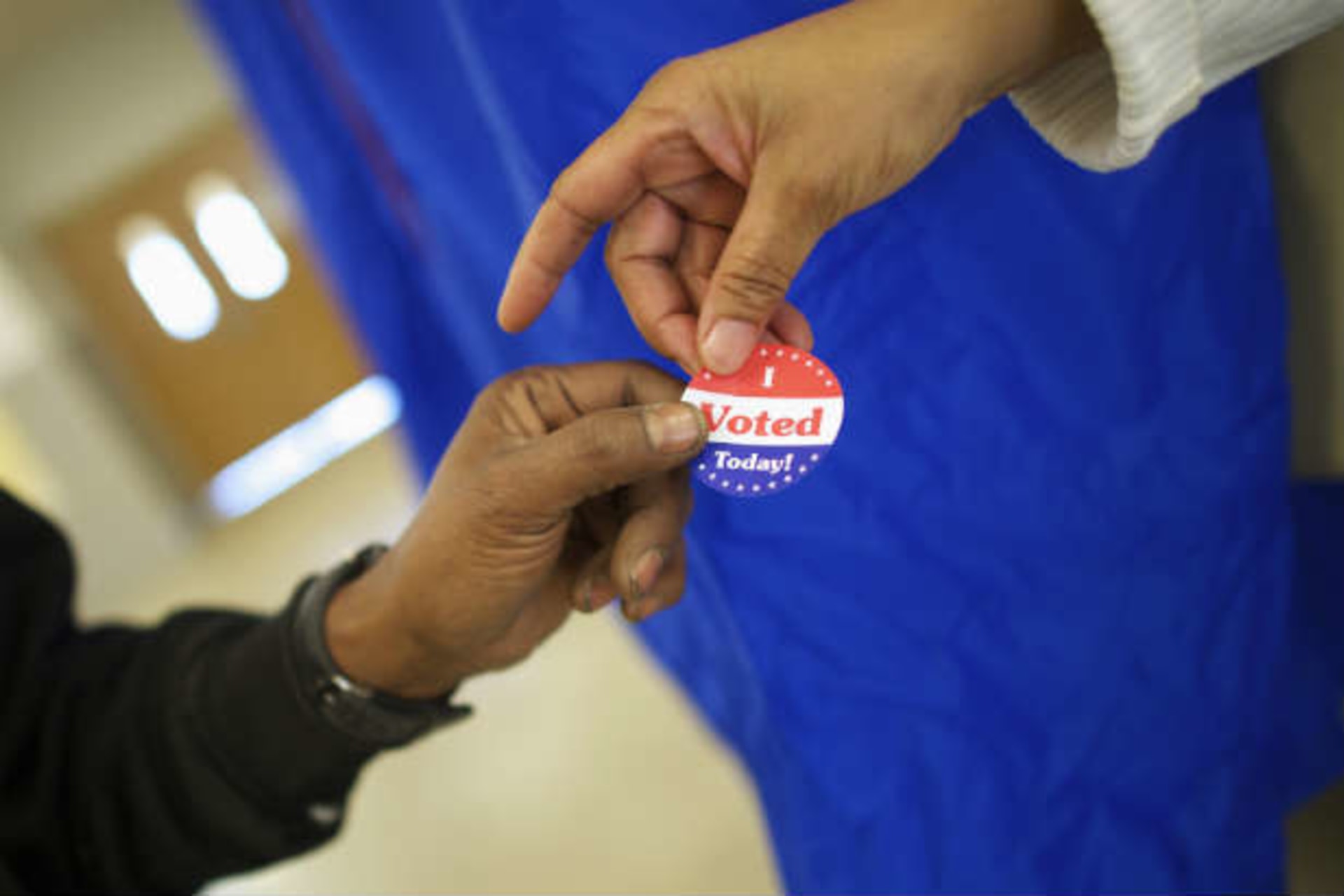 <p>An election day morning in Philadelphia, Pennsylvania (2014). (Mark Makela/Reuters)</p>
