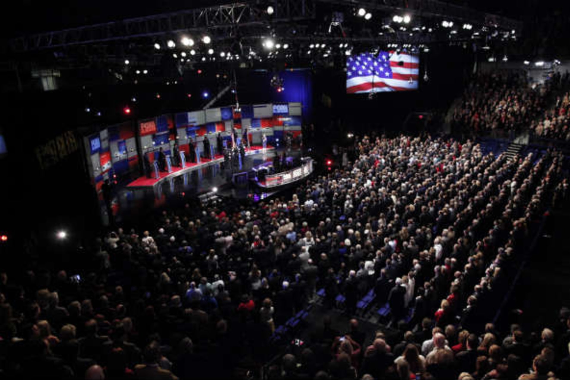 <p>Republican U.S. presidential candidates gather before the start of the Republican debate on January 14, 2016. (Randall Hill/Courtesy Reuters)</p>
