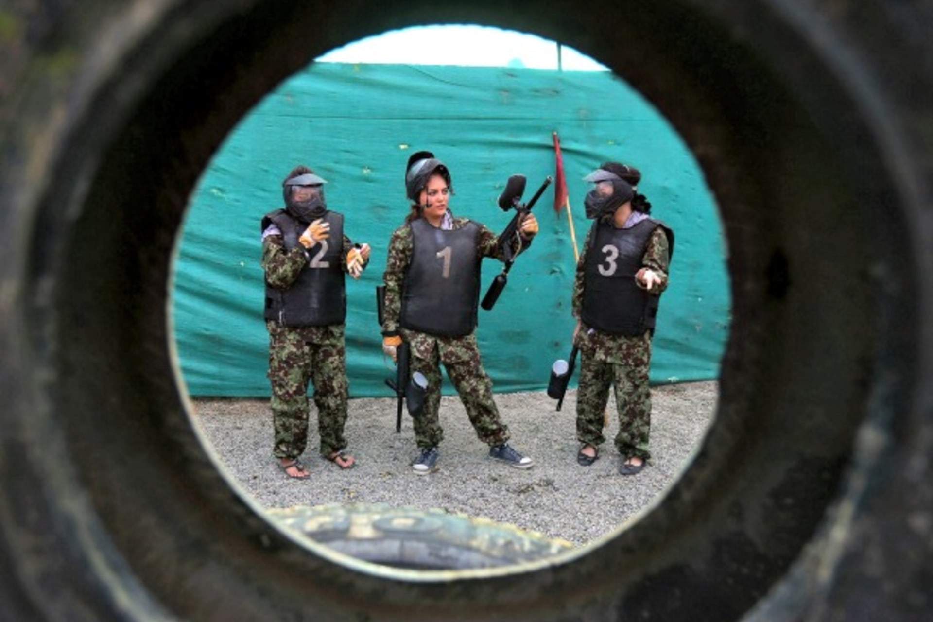 Afghan-Girls-Paintball-2014-12-22