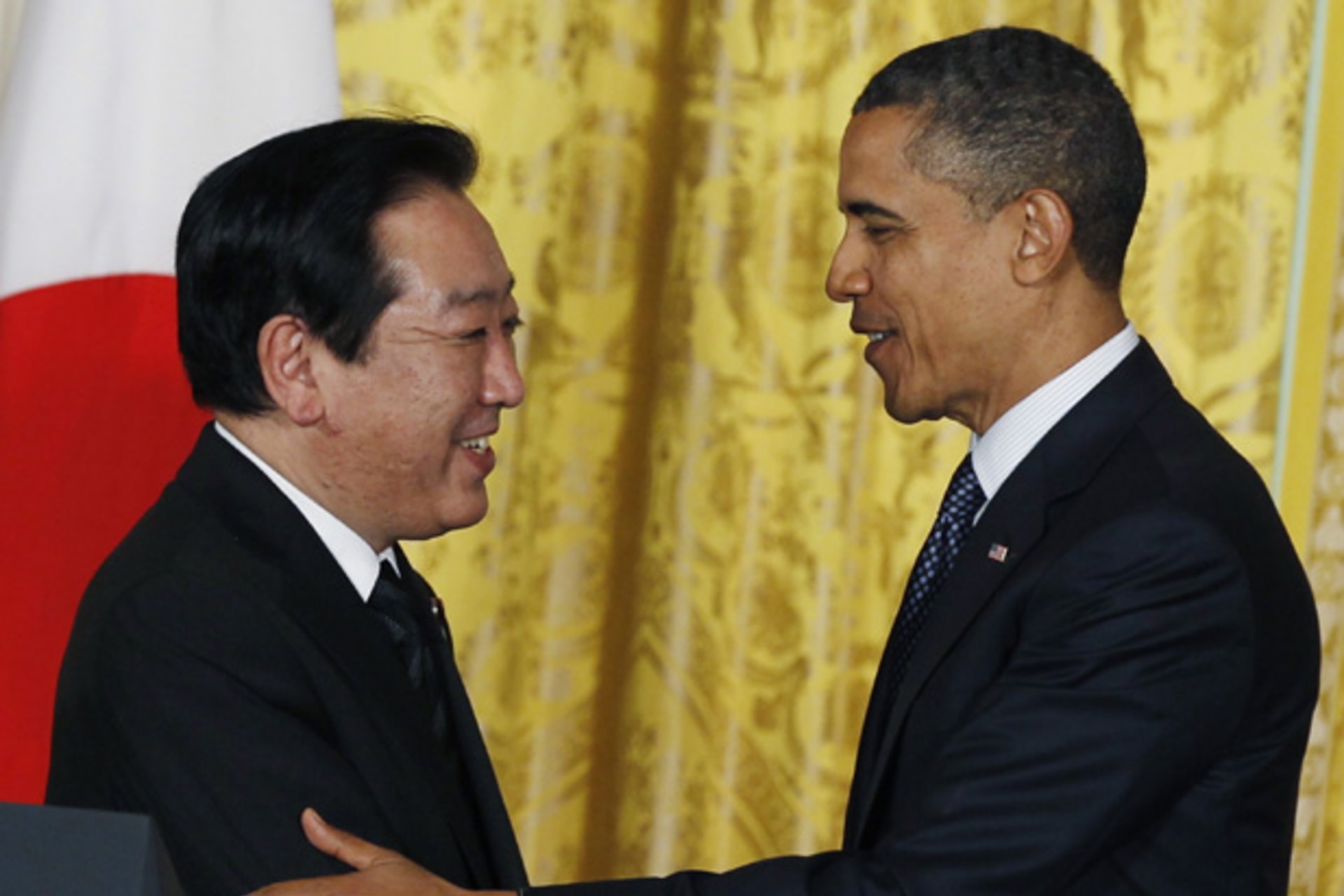 <p>U.S. President Obama and Japanese Prime Minister Noda shake hands after their joint news conference in the East Room of the White House</p>
