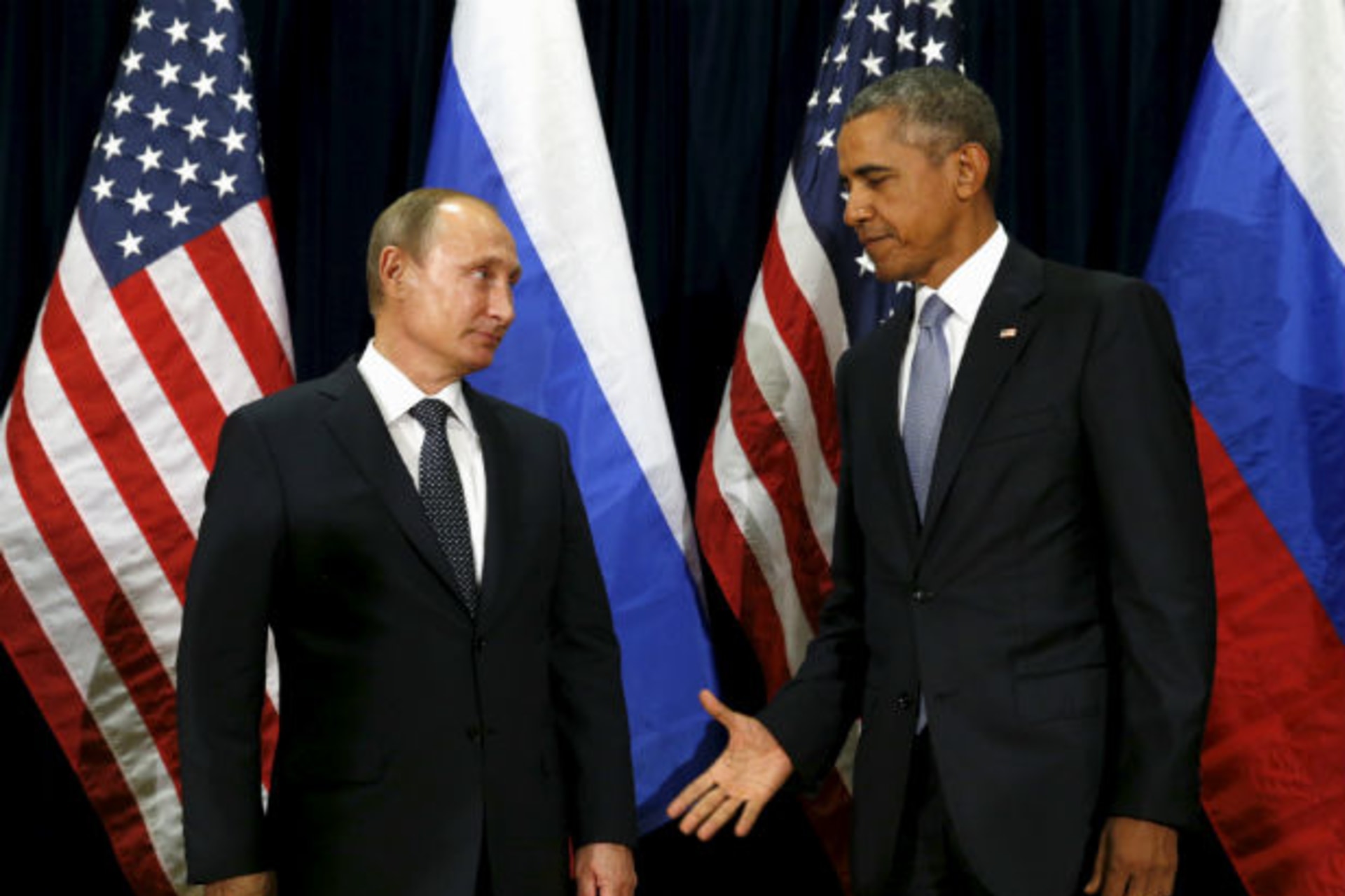 <p>U.S. President Barack Obama extends his hand to Russian President Vladimir Putin during their meeting at the United Nations General Assembly in New York on September 28, 2015.</p>
