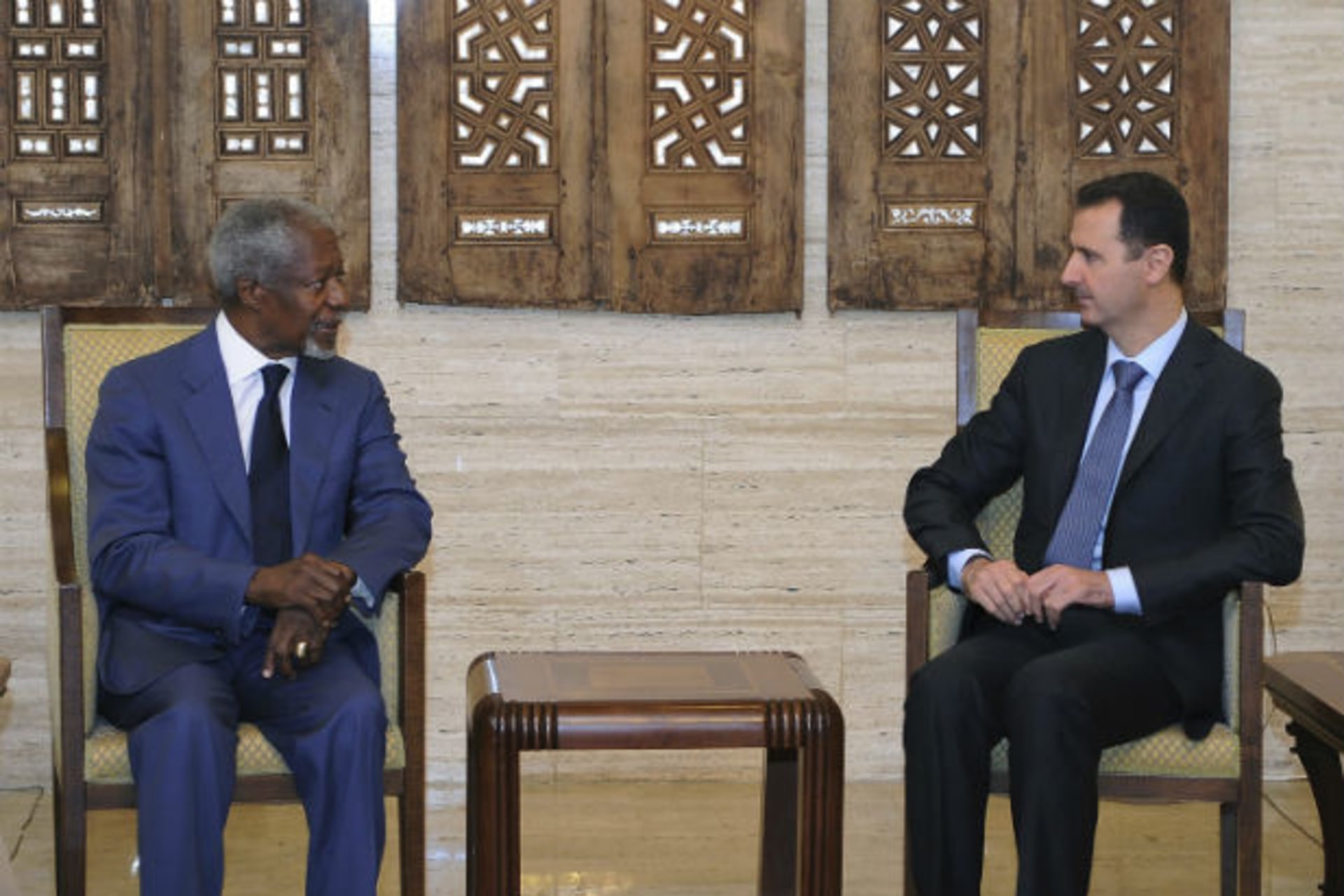Syria's president Bashar al-Assad meets UN Syria peace envoy Kofi Annan in Damascus on July 9, 2012 (Courtesy Reuters).