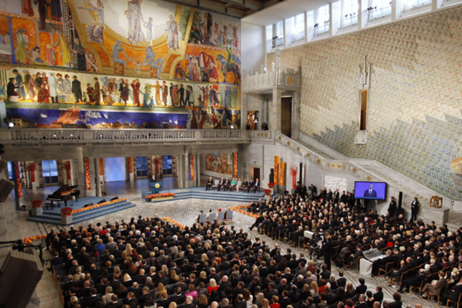 Oslo-City-Hall-2-ve2