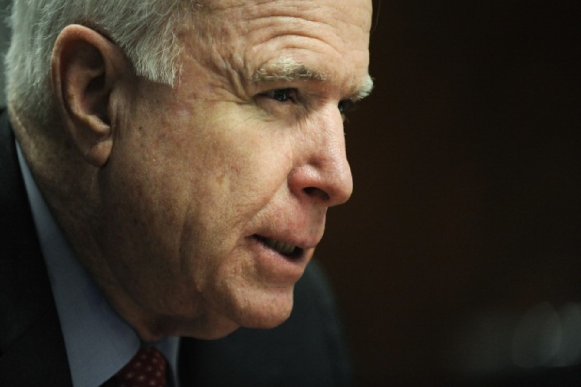 <p>U.S. senator John McCain addresses a newsroom in Washington, DC (Jonathan Ernst/Courtesy Reuters).</p>
