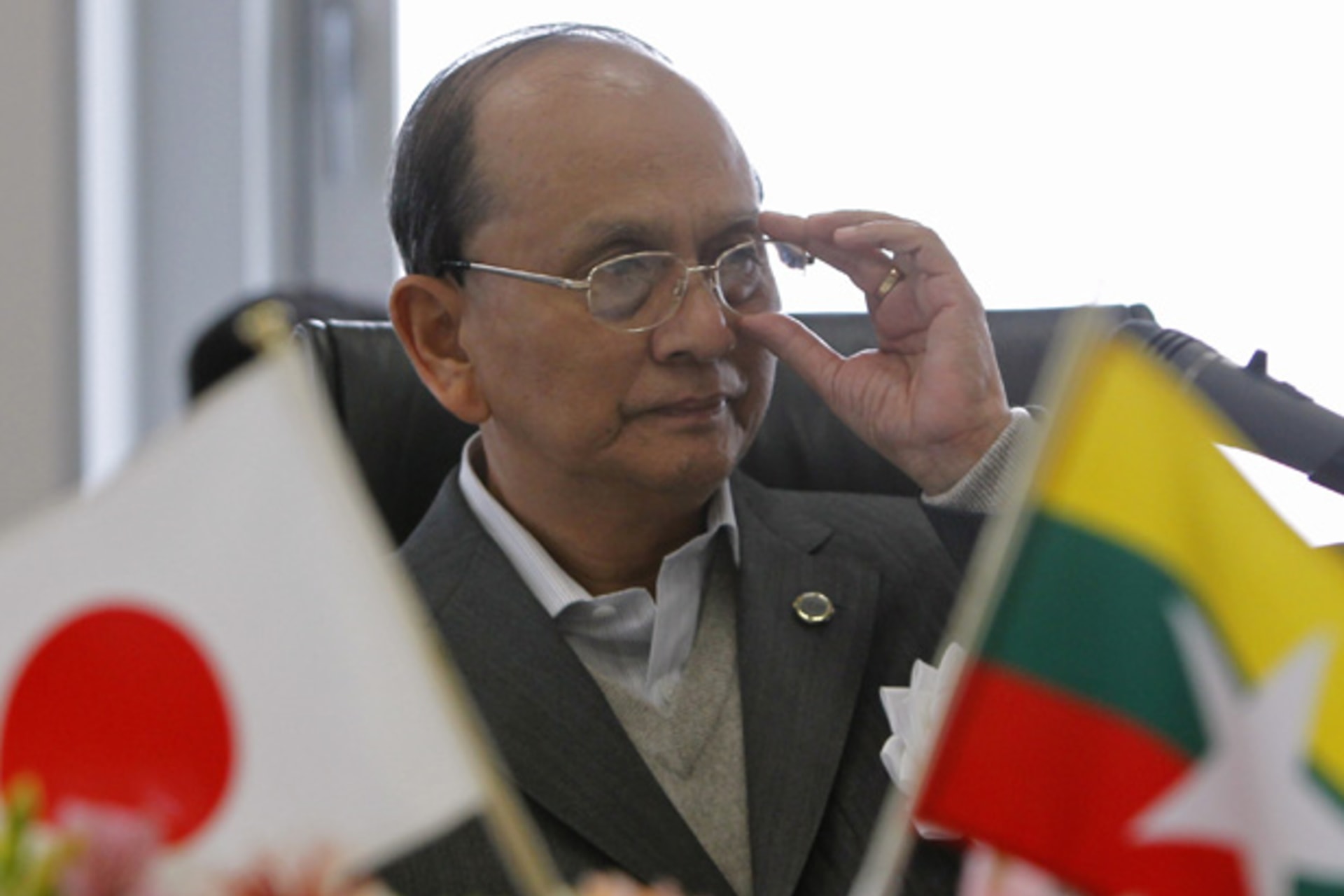 <p>Myanmar’s President Thein Sein attends a meeting at Tokyo Electric Power Company’s Kawasaki Thermal Power Plant.</p>
