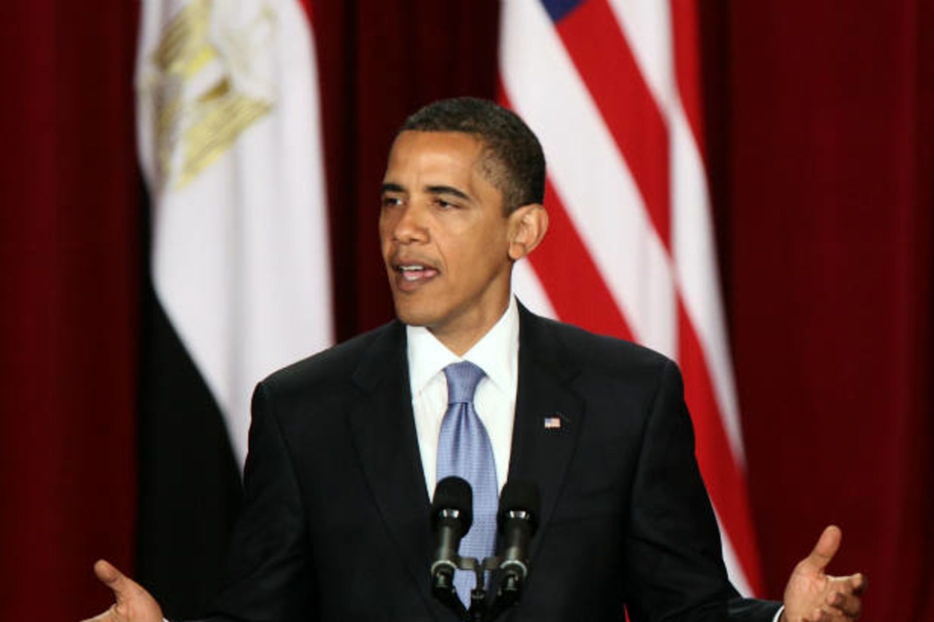 U.S. president Barack Obama delivers a speech in the Grand Hall of Cairo University June 4, 2009 (Tomasevic/Courtesy Reuters).