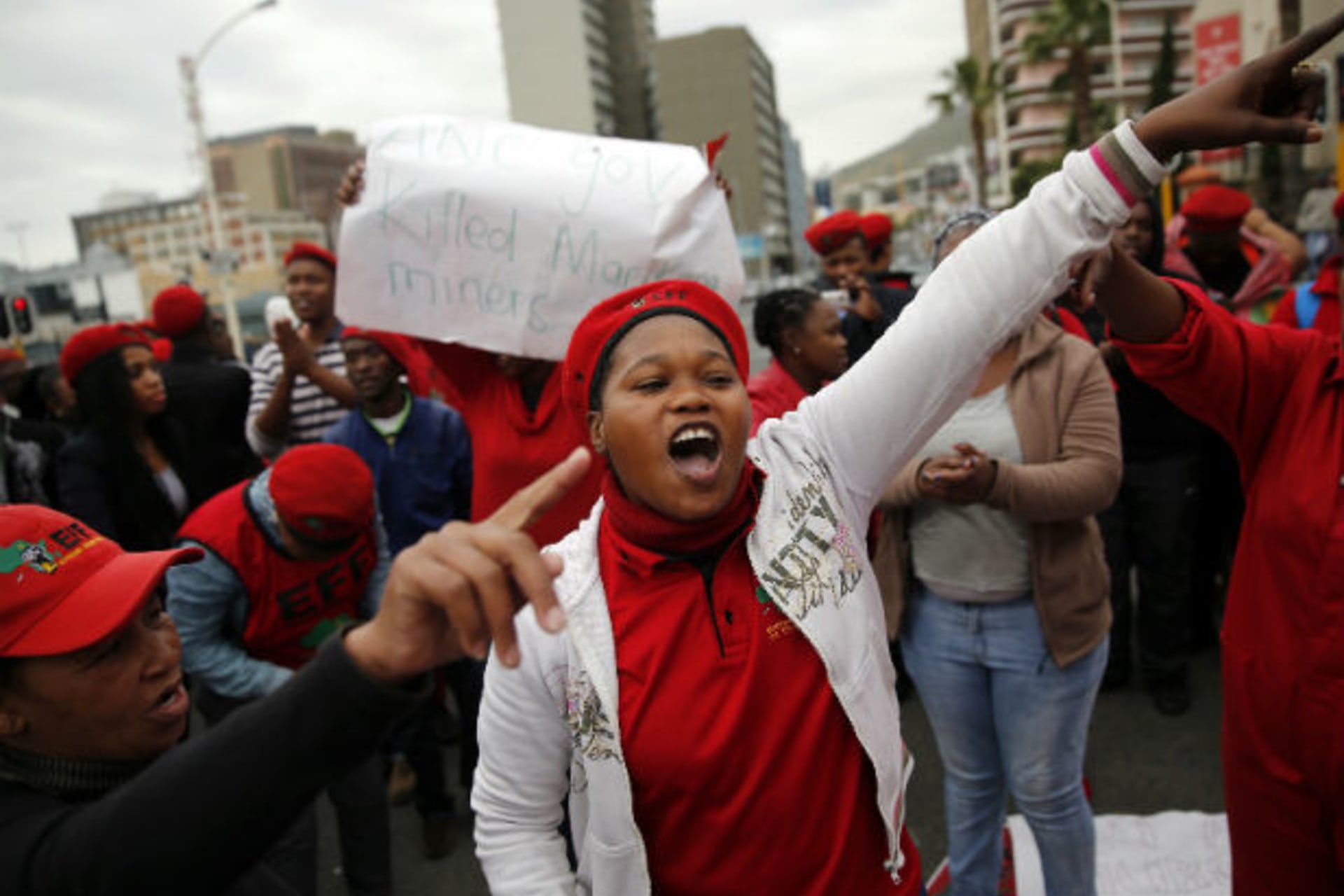 Members of Julius Malema's Economic Freedom Fighters (EFF) party demonstrate outside Parliament in Cape Town, June 20, 2014 (Mike Hutchings/Courtesy Reuters).