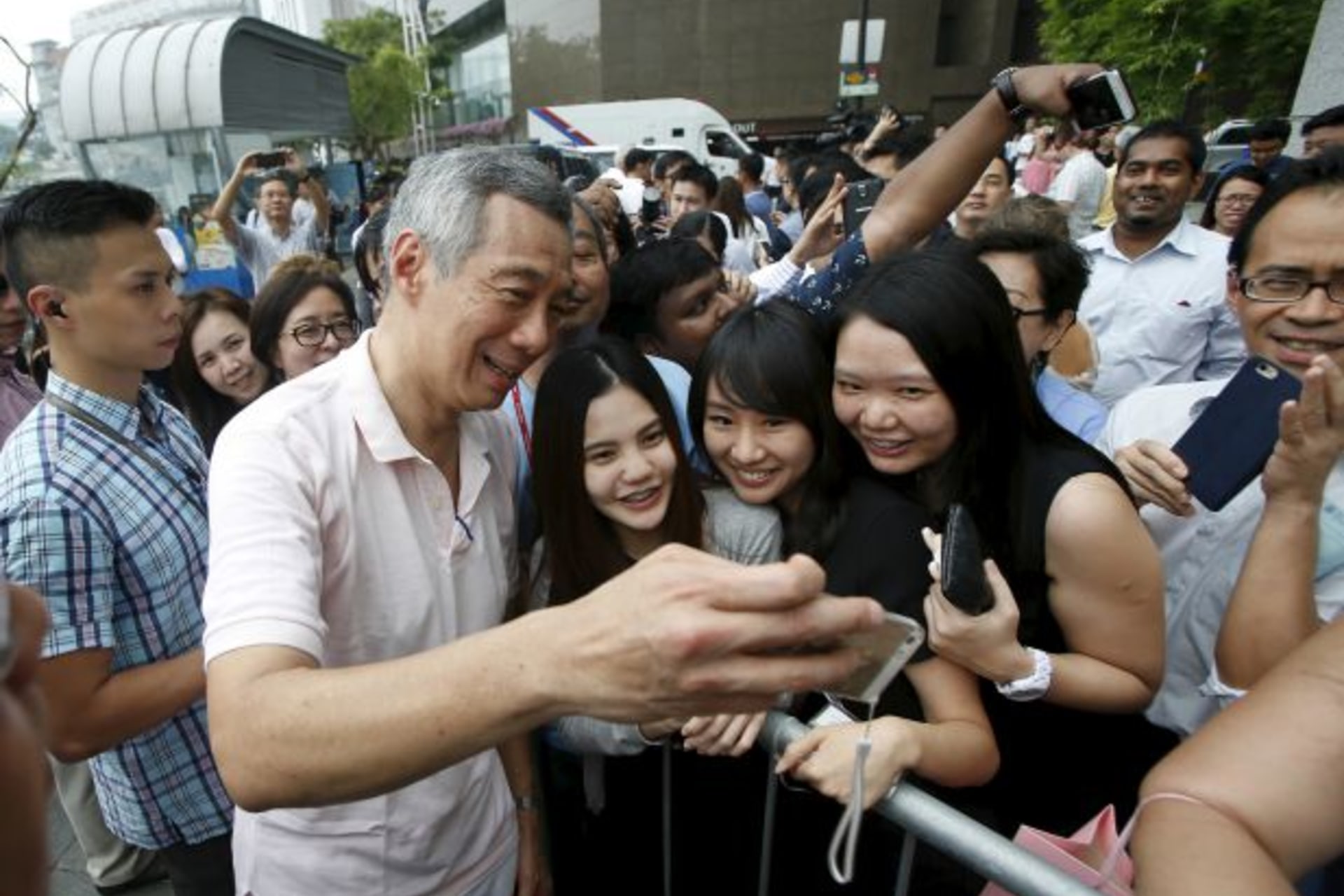 <p>singapore-elections</p>
