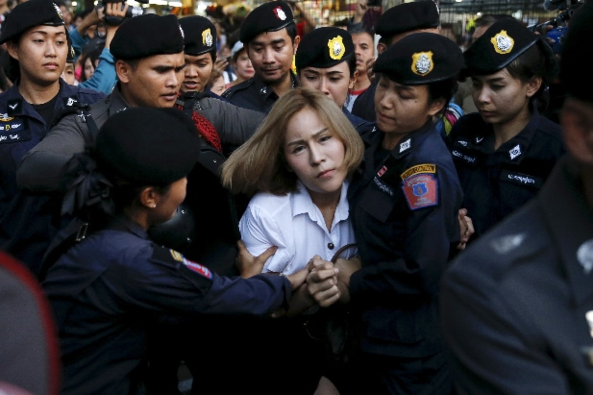 <p>Thai-protestor-referendum</p>
