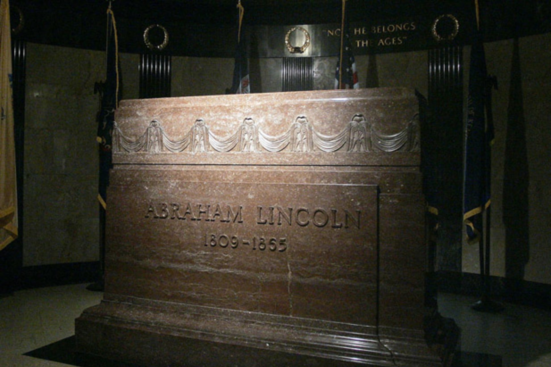 <p>Abraham Lincoln’s tomb which President John F. Kennedy visited after speaking at the Illinois State Fairgrounds on October 19, 1962. (Frank Polich/ courtesy Reuters)</p>
