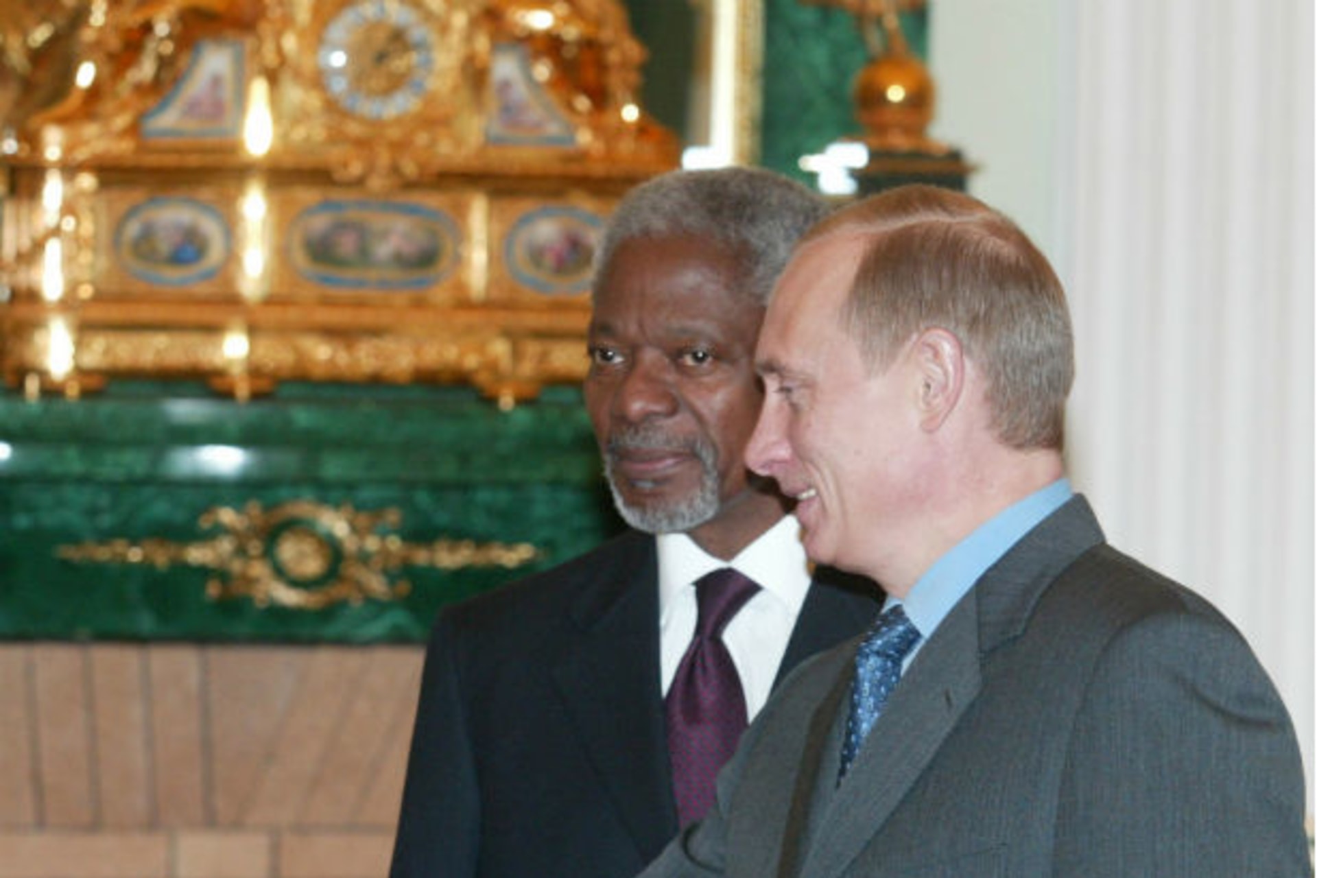 Russian president Vladimir Putin invites UN secretary general Kofi Annan for talks in Moscow on April 5, 2004 (Sergei Karpukhin/Courtesy Reuters).