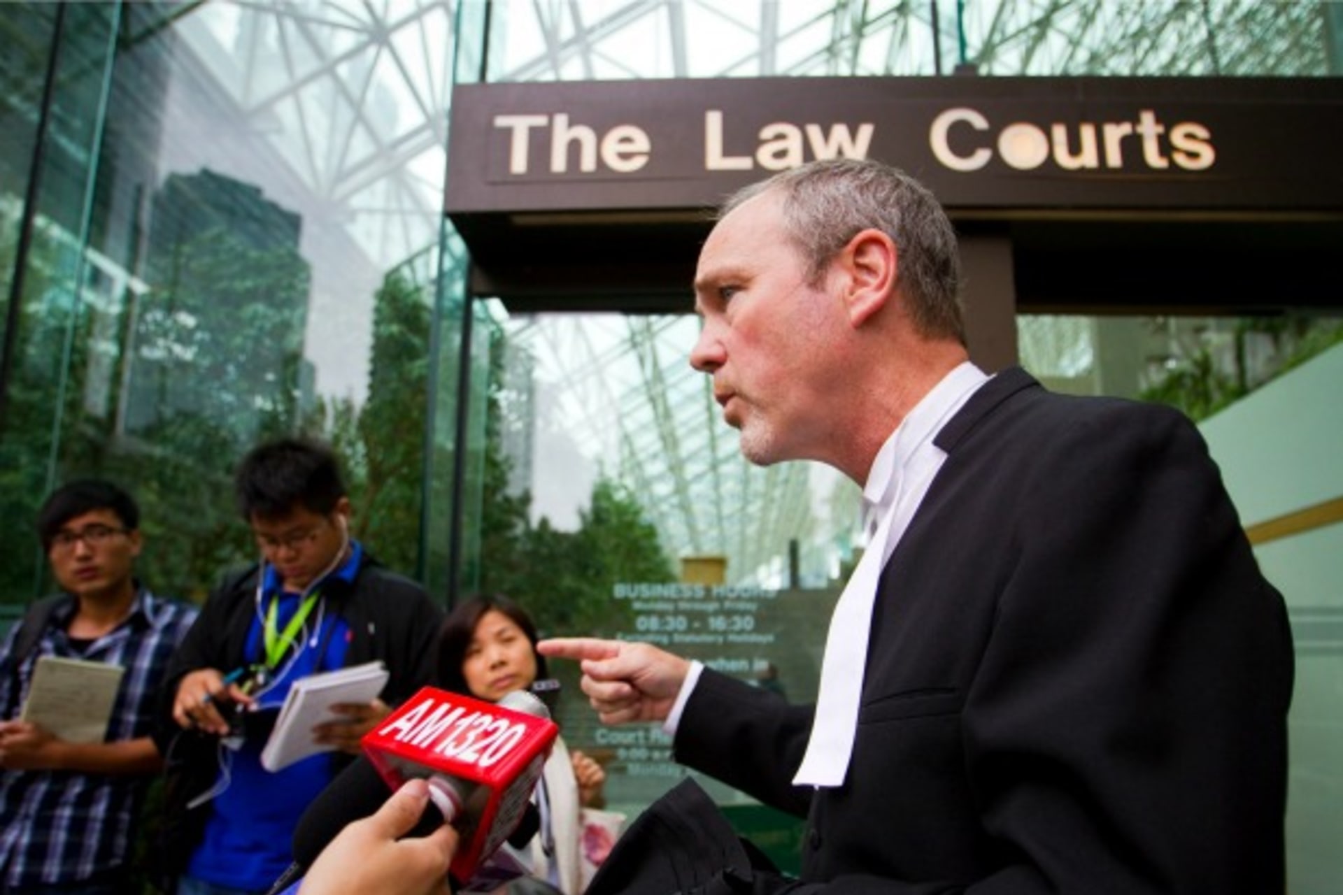 <p>Mark Jette, lawyer for Su Bin, speaks to the media after Su was denied bail during a hearing in Vancouver July 23, 2014. (Ben Nelms/Reuters)</p>
