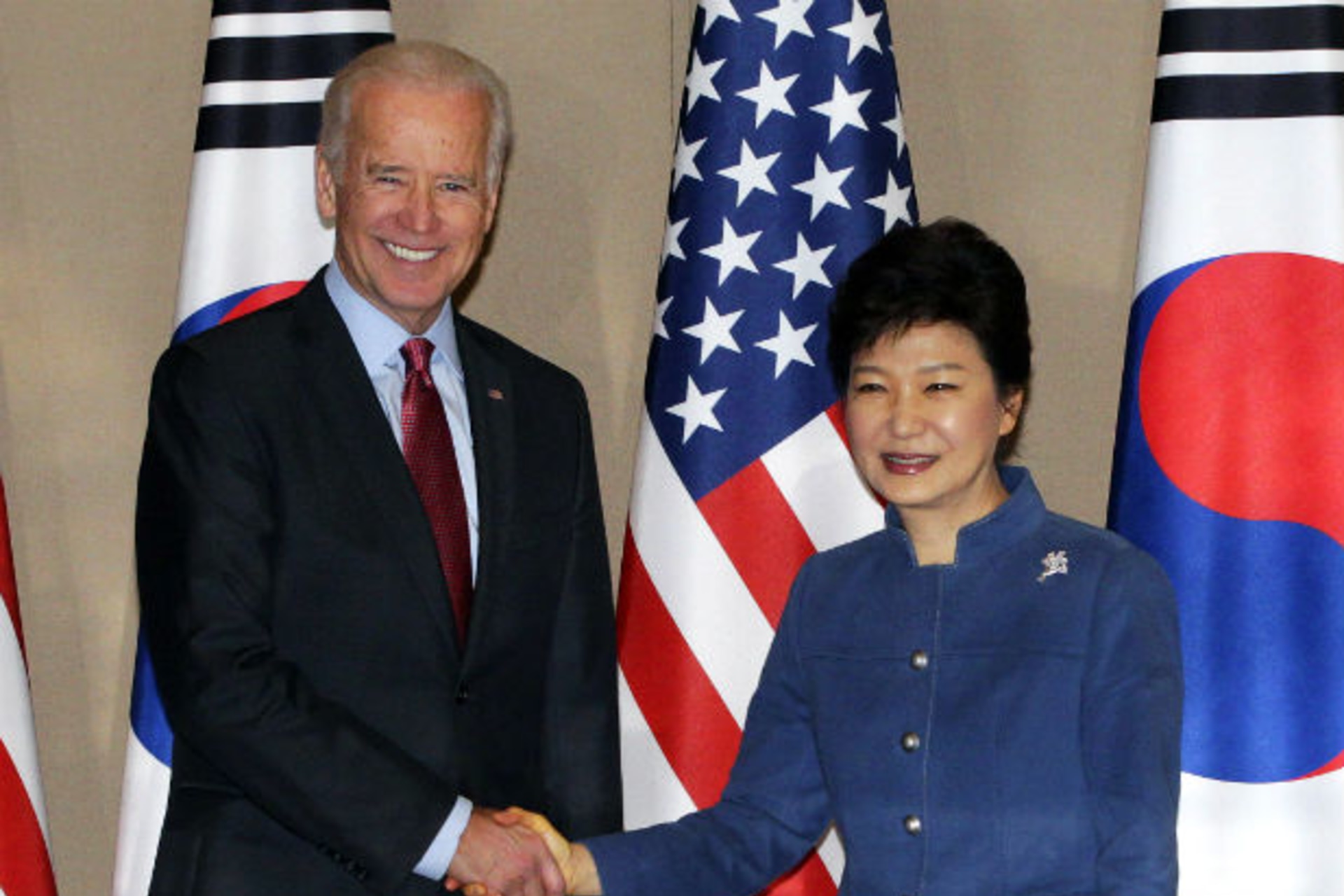 <p>biden-and-park-in-seoul</p>