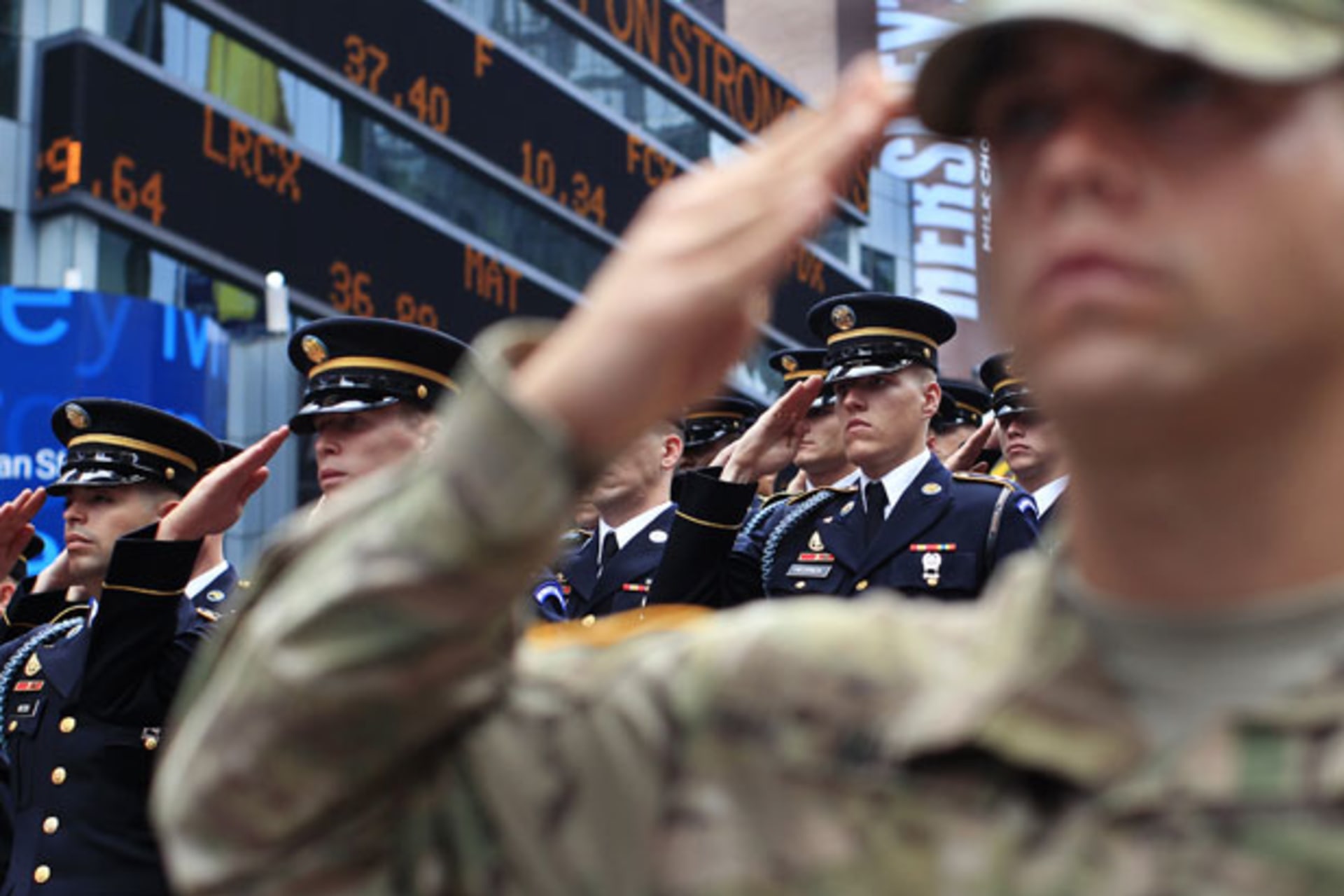 <p>Army Birthday Soldiers Salute</p>
