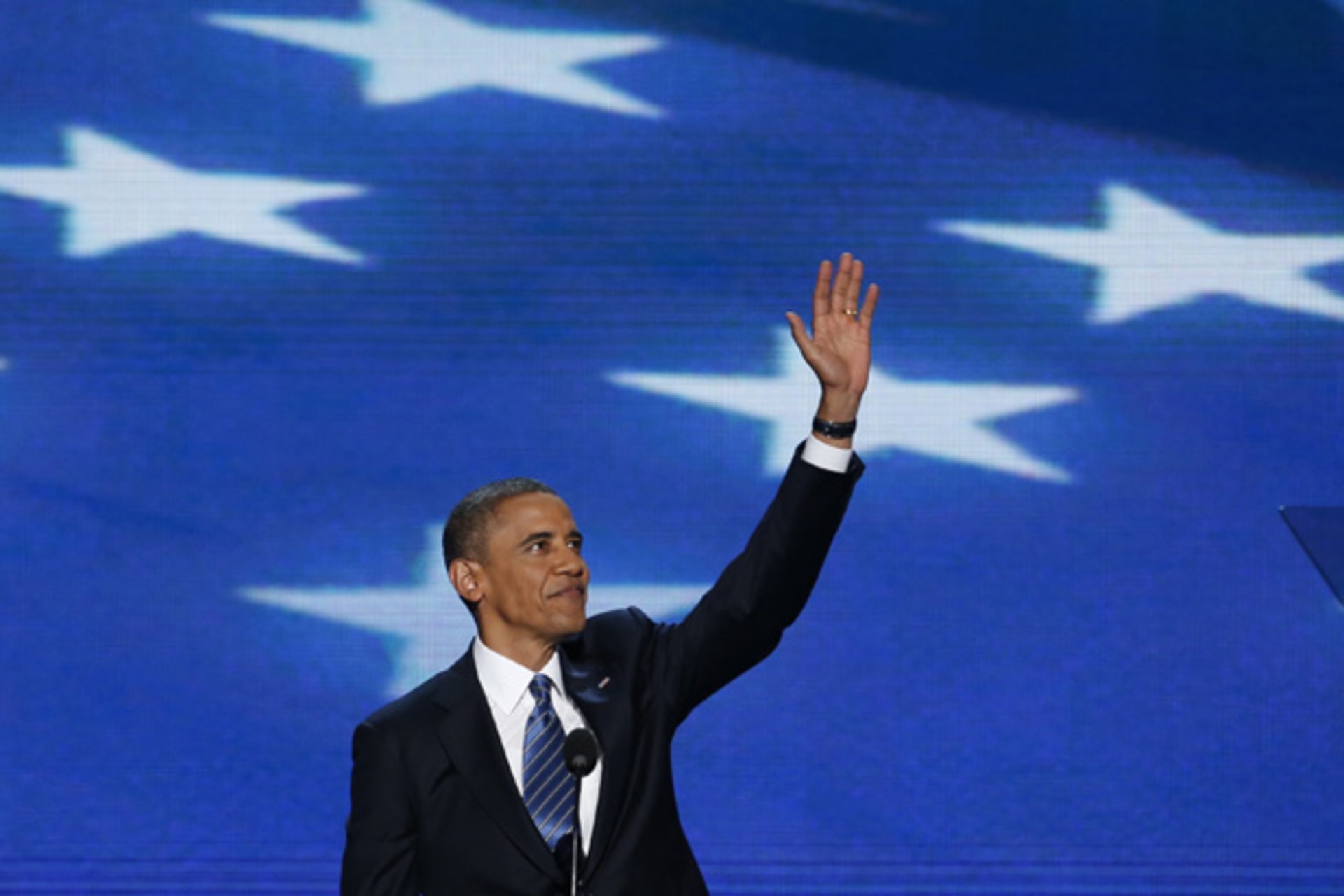 <p>President Obama waves as he arrives to address delegates at the Democratic National Convention. (Jason Reed/ courtesy Reuters)</p>
