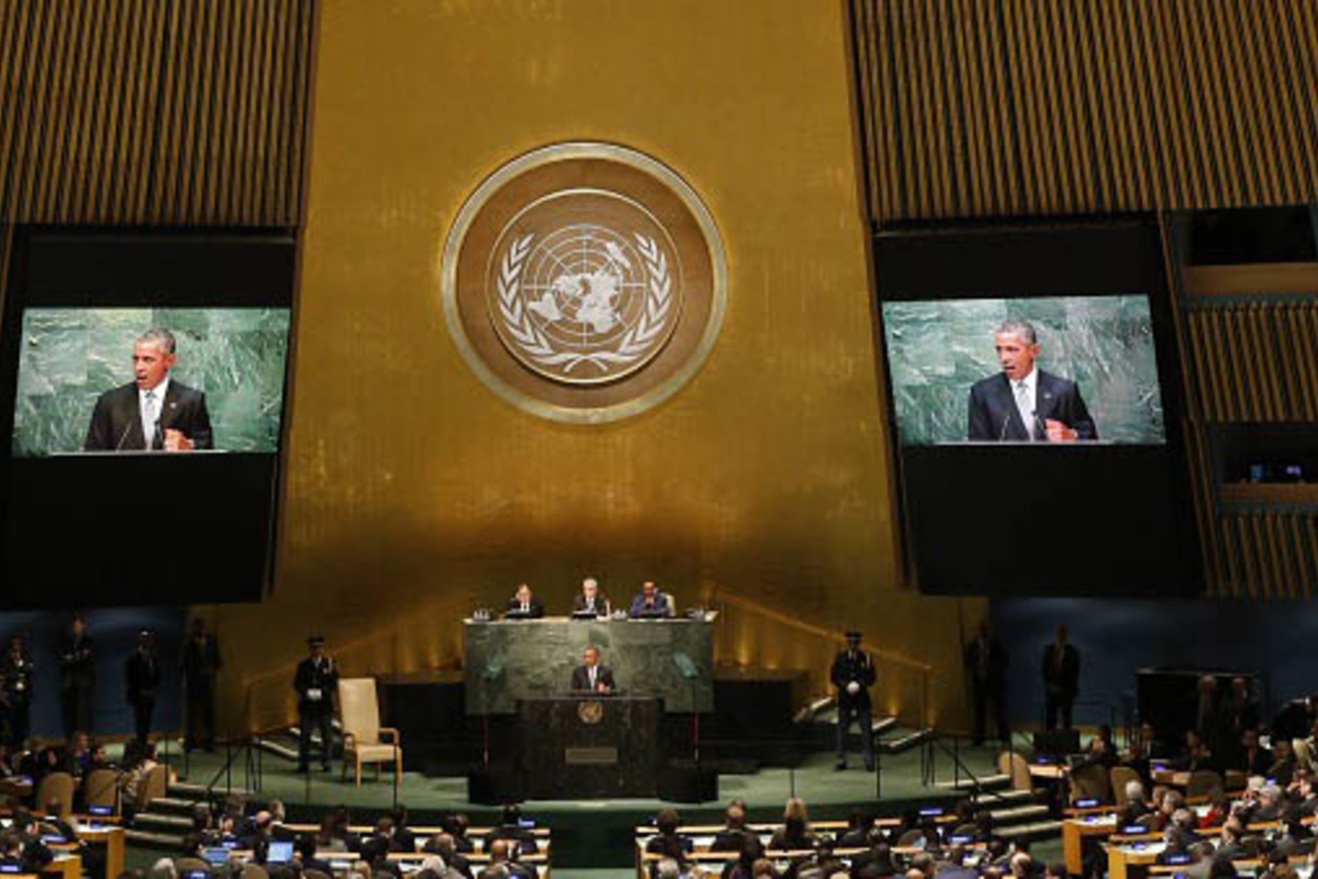 <p>U.S. President Barack Obama addresses attendees during the 70th session of the United Nations General Assembly at the U.N. Headquarters in New York on September 28, 2015.</p>
