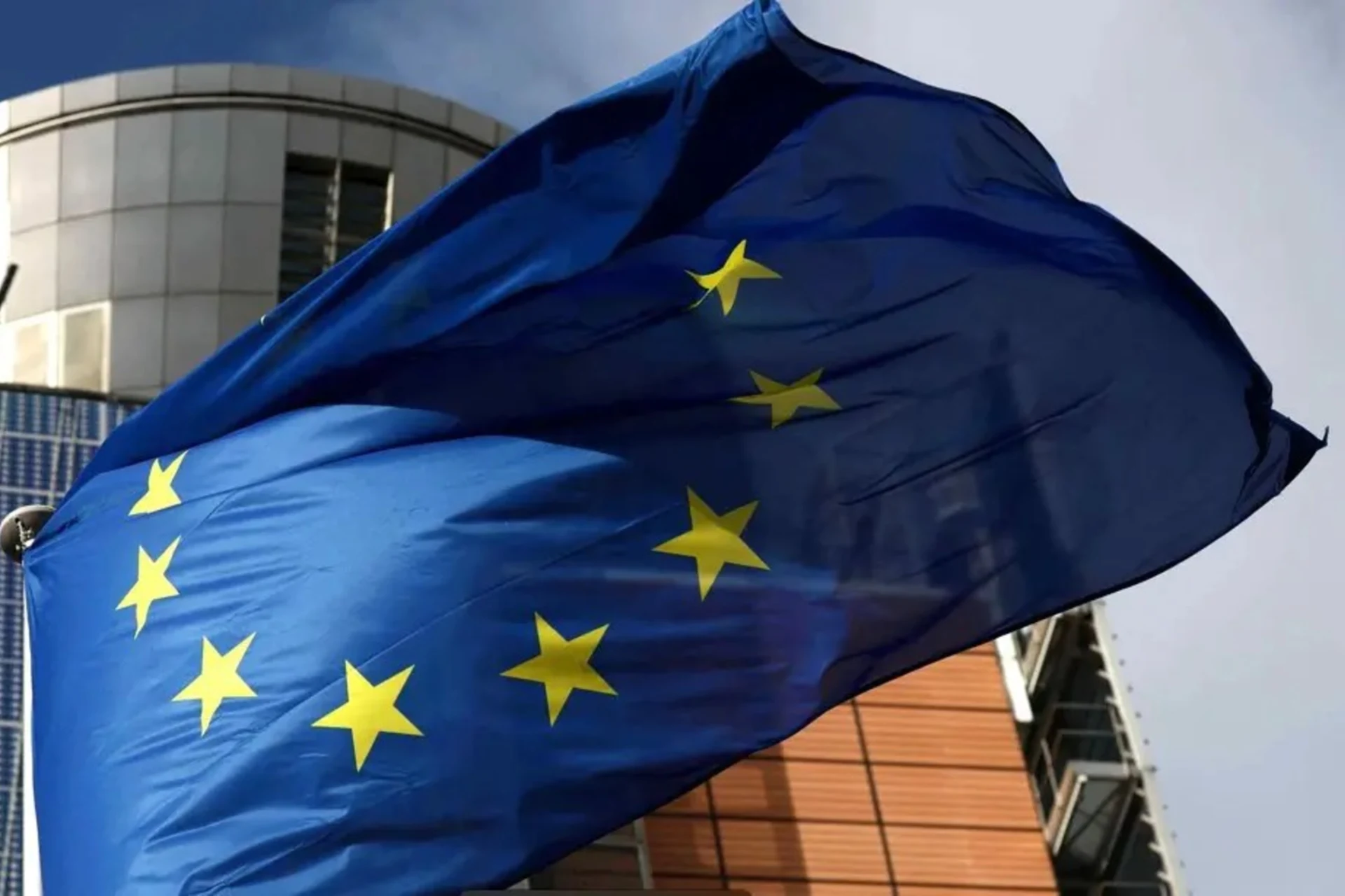 Photo of the EU flag.