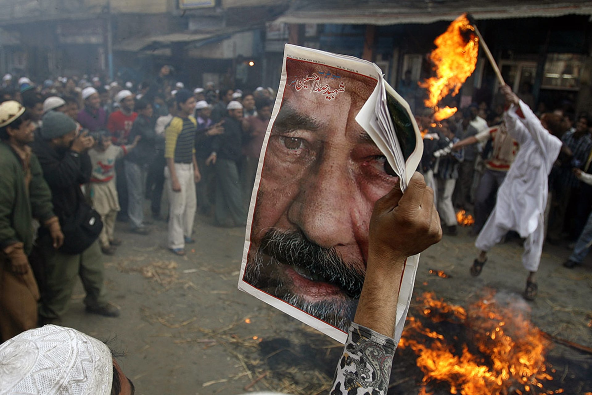 Indian Muslims protest the execution of Saddam Hussein. 
