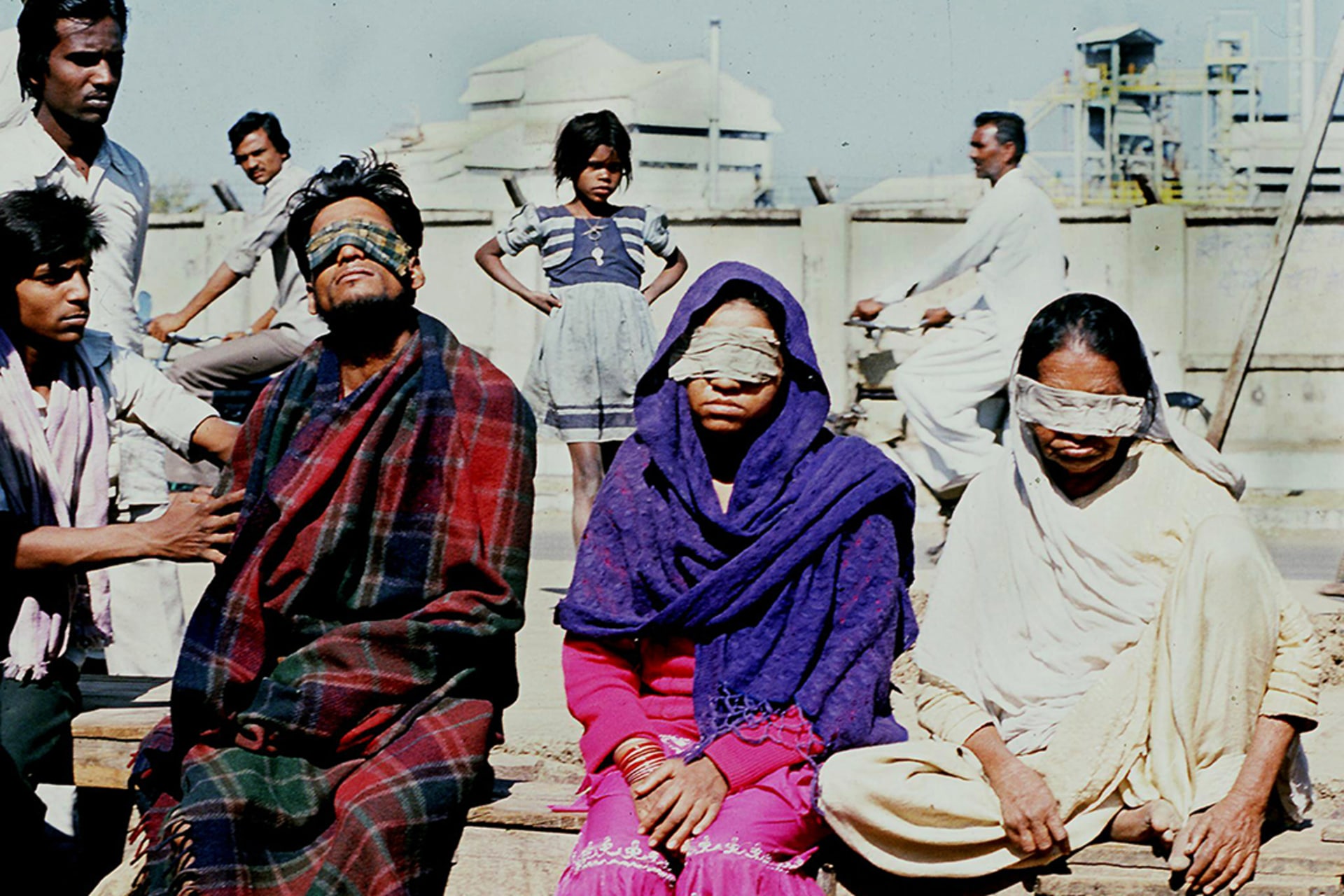Victims of the Bhopal leak in front of the Union Carbide factory. AFP/Getty Images