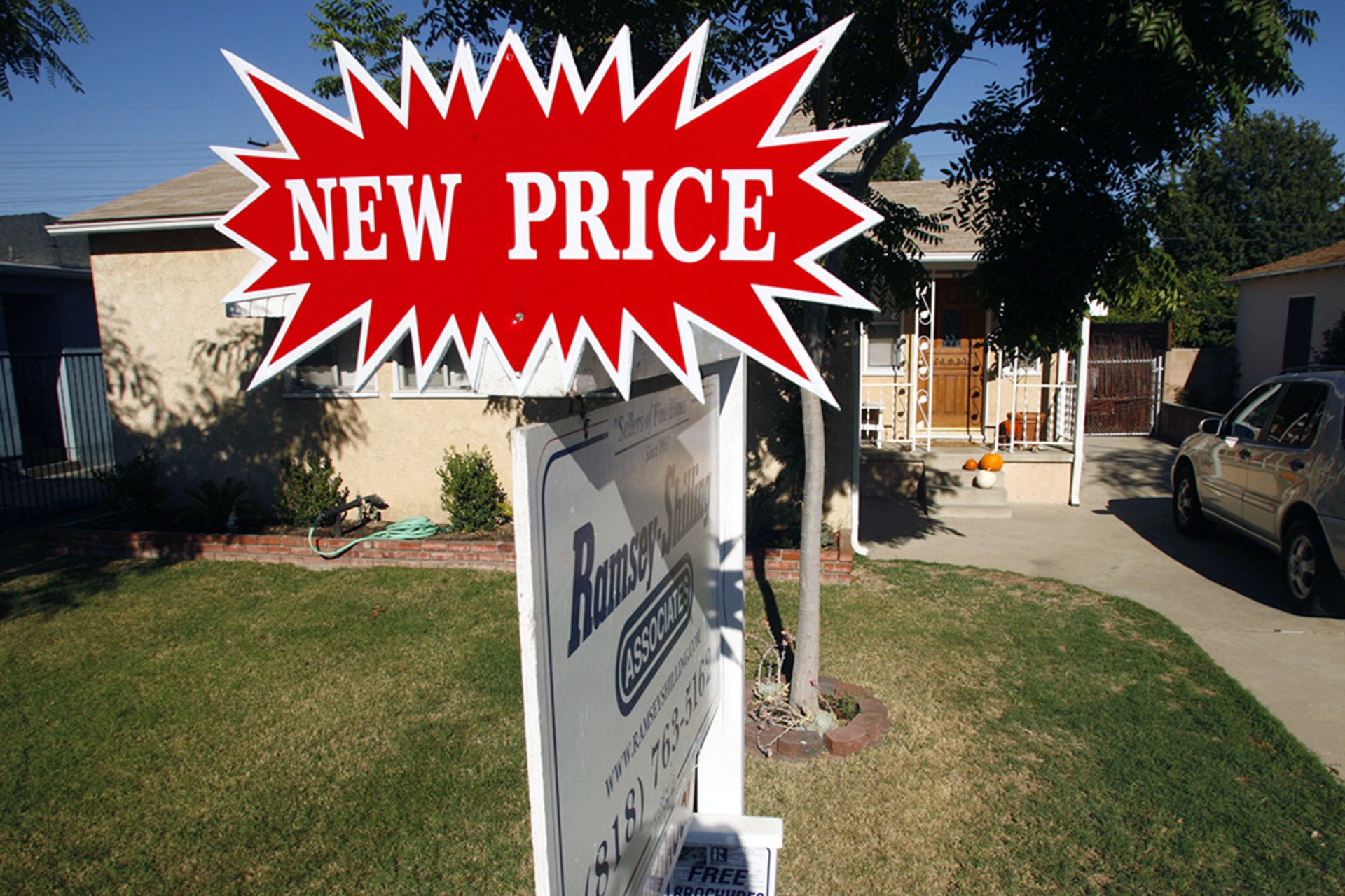 Home sellers in Burbank, California are forced to lower their asking price in October 2007 as the housing market reverses.