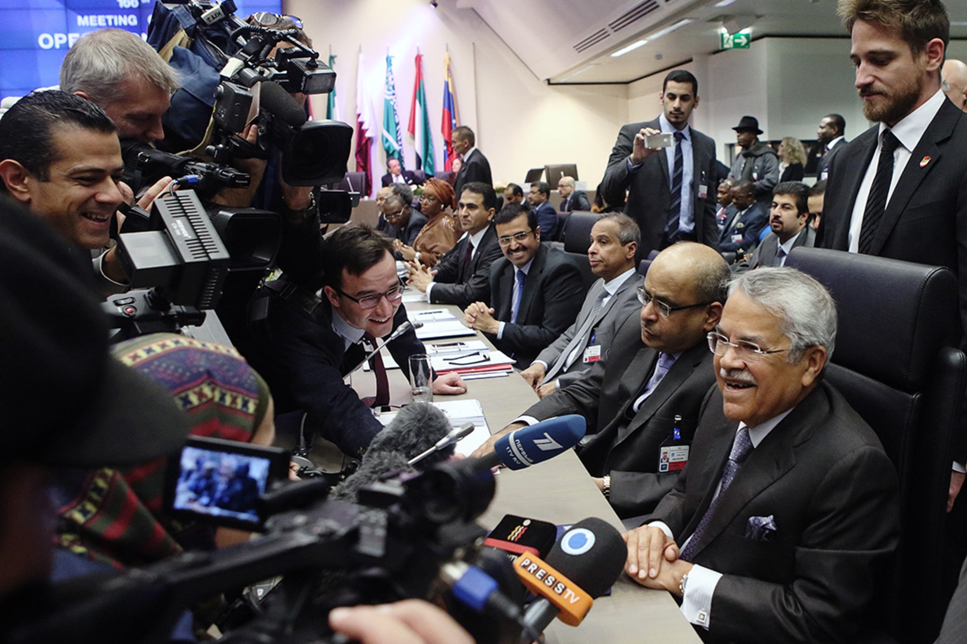 Saudi Arabia’s oil minister, Ali al-Naimi, speaks before a meeting of OPEC oil ministers at OPEC’s headquarters in Vienna November 27, 2014. 