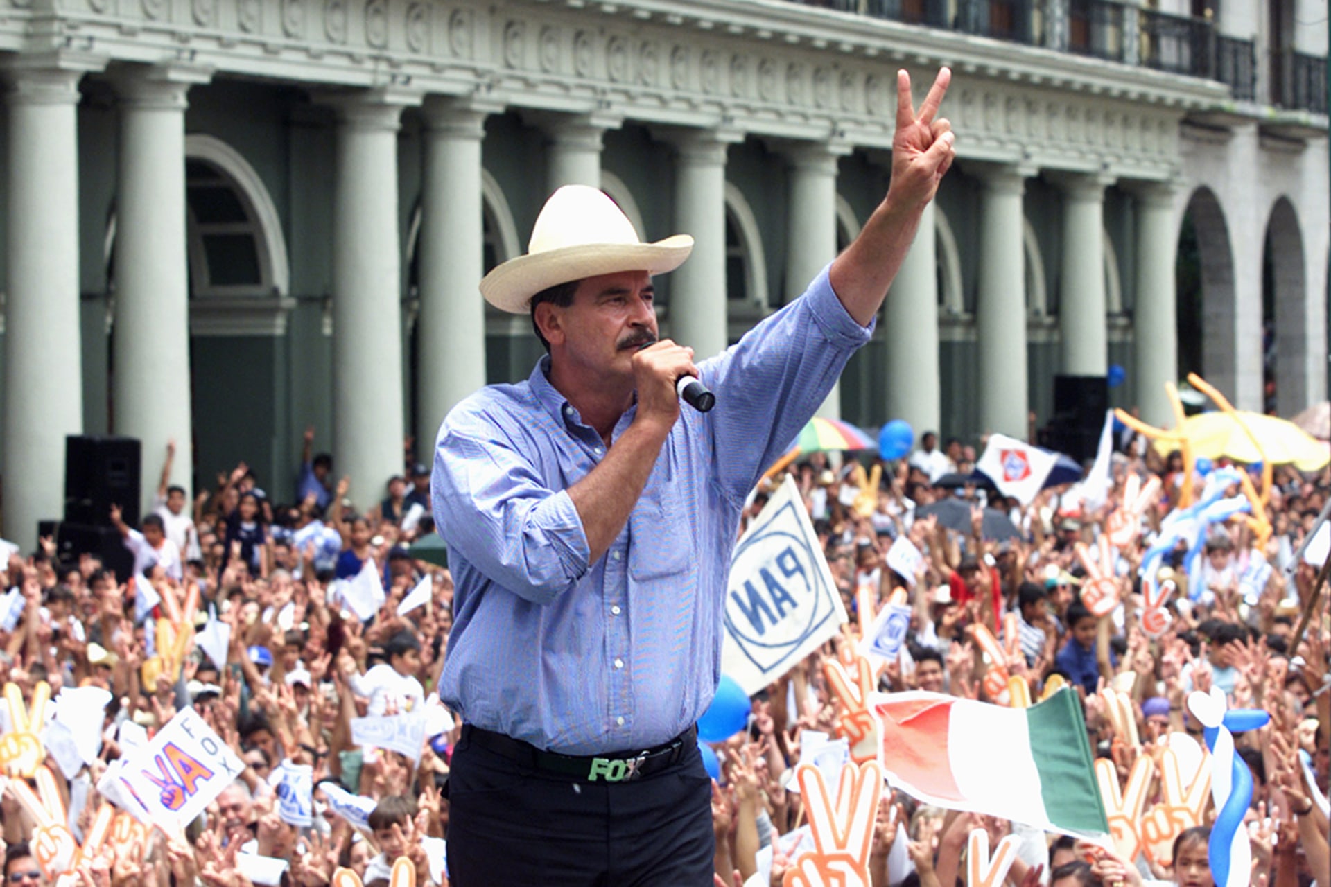 Mexican presidential candidate Vicente Fox talks to his supporters during a rally in Jalapa, Mexico, in 2000. Henry Romero/Reuters