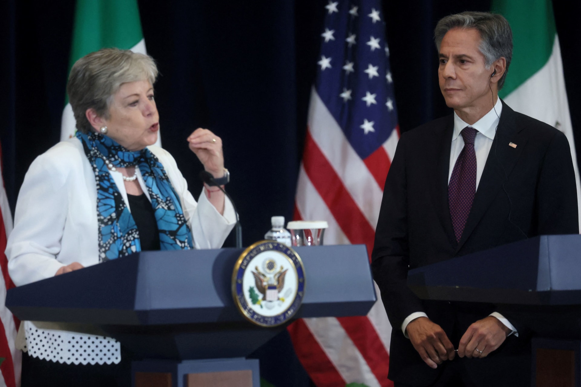Photo of U.S. Secretary of State Antony Blinken and Mexican Foreign Minister Alicia Barcena