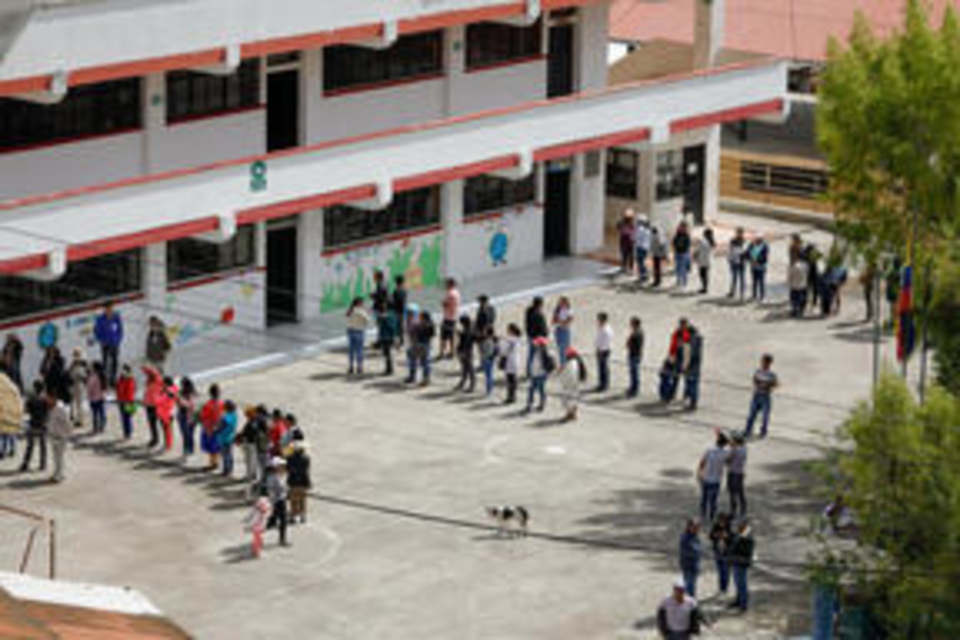 Photo of Ecuadorean Citizens Waiting to Vote